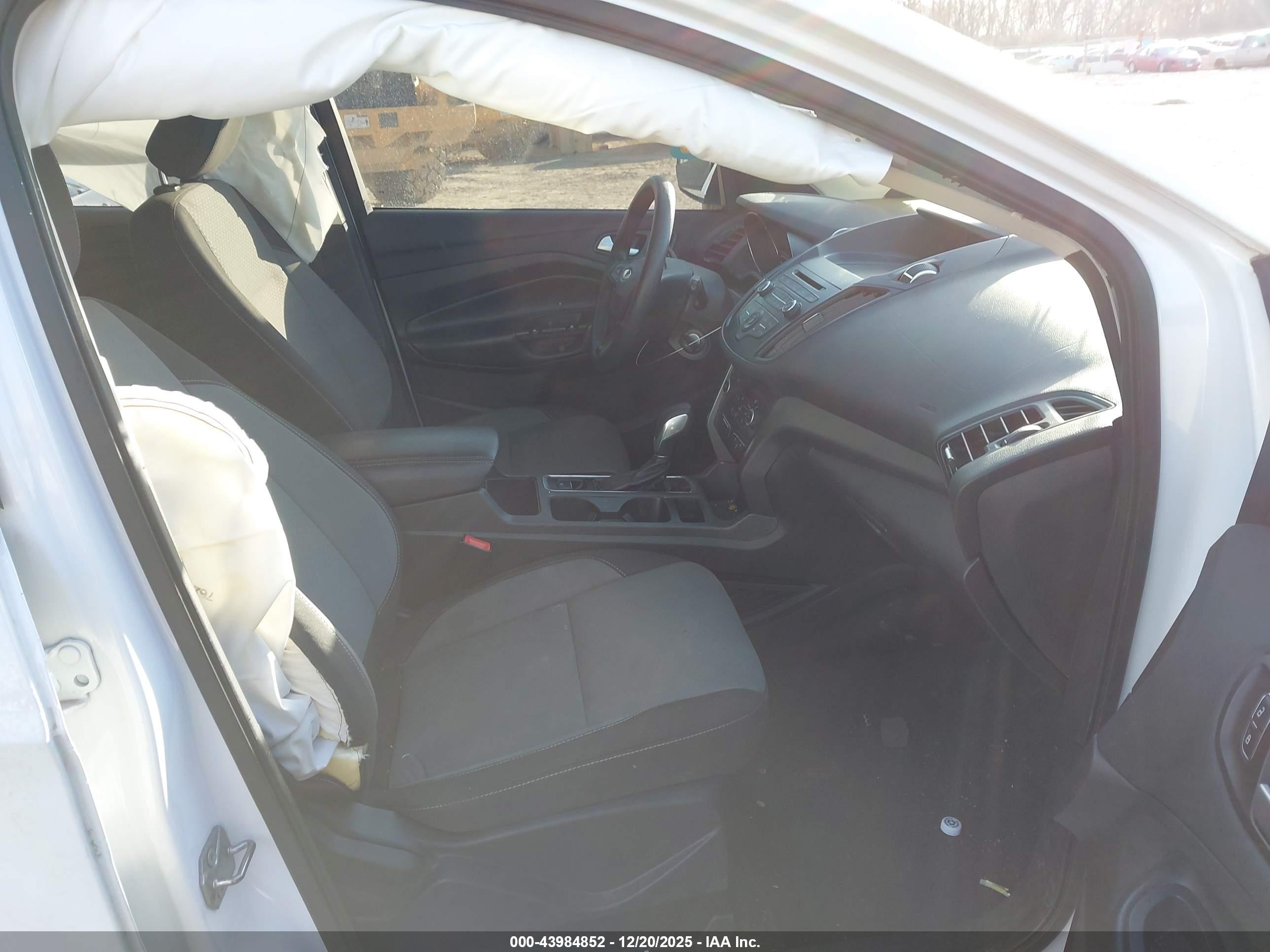 FORD ESCAPE image 5