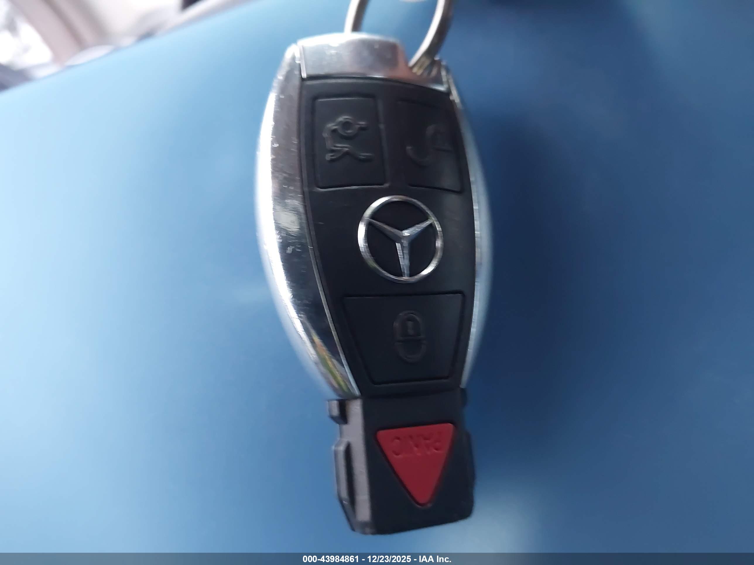MERCEDES-BENZ C image 11
