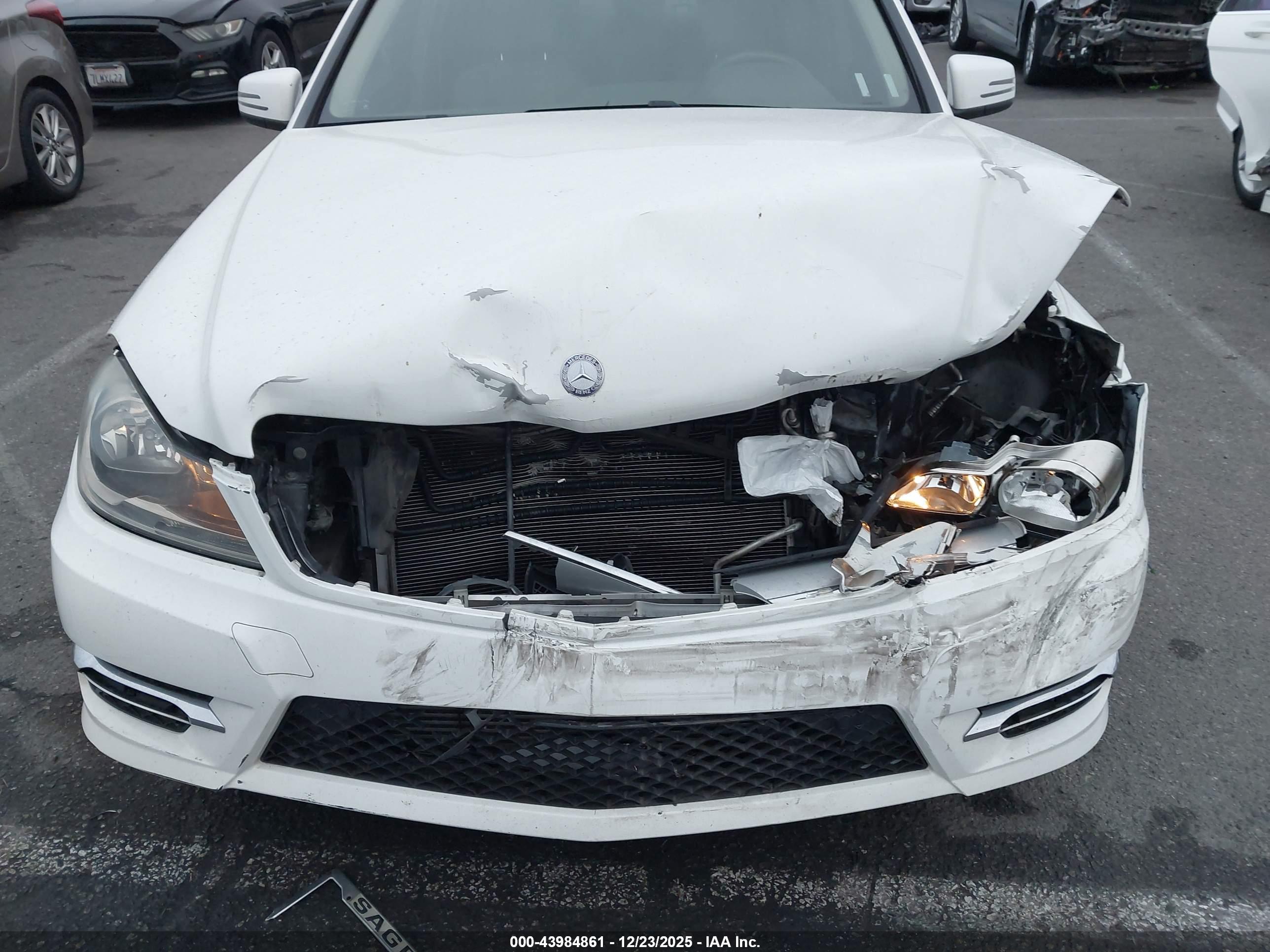 MERCEDES-BENZ C image 6