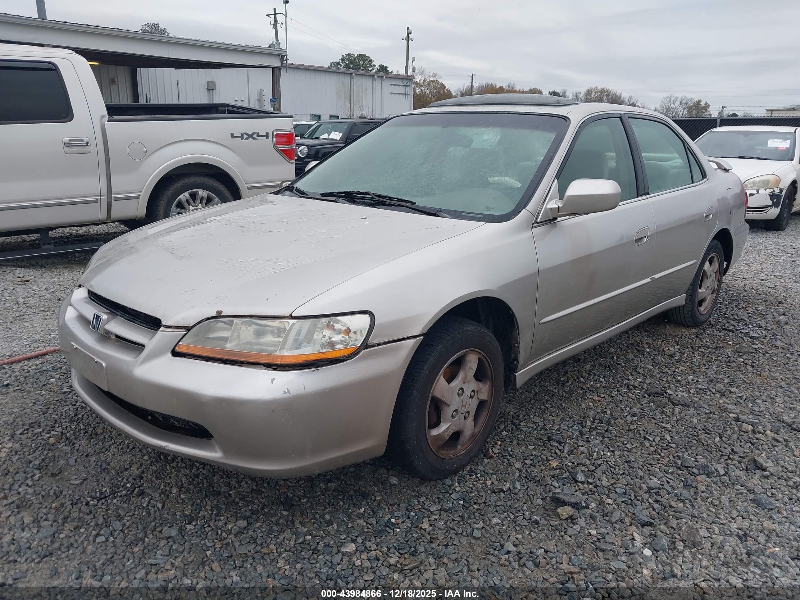 HONDA ACCORD image 2