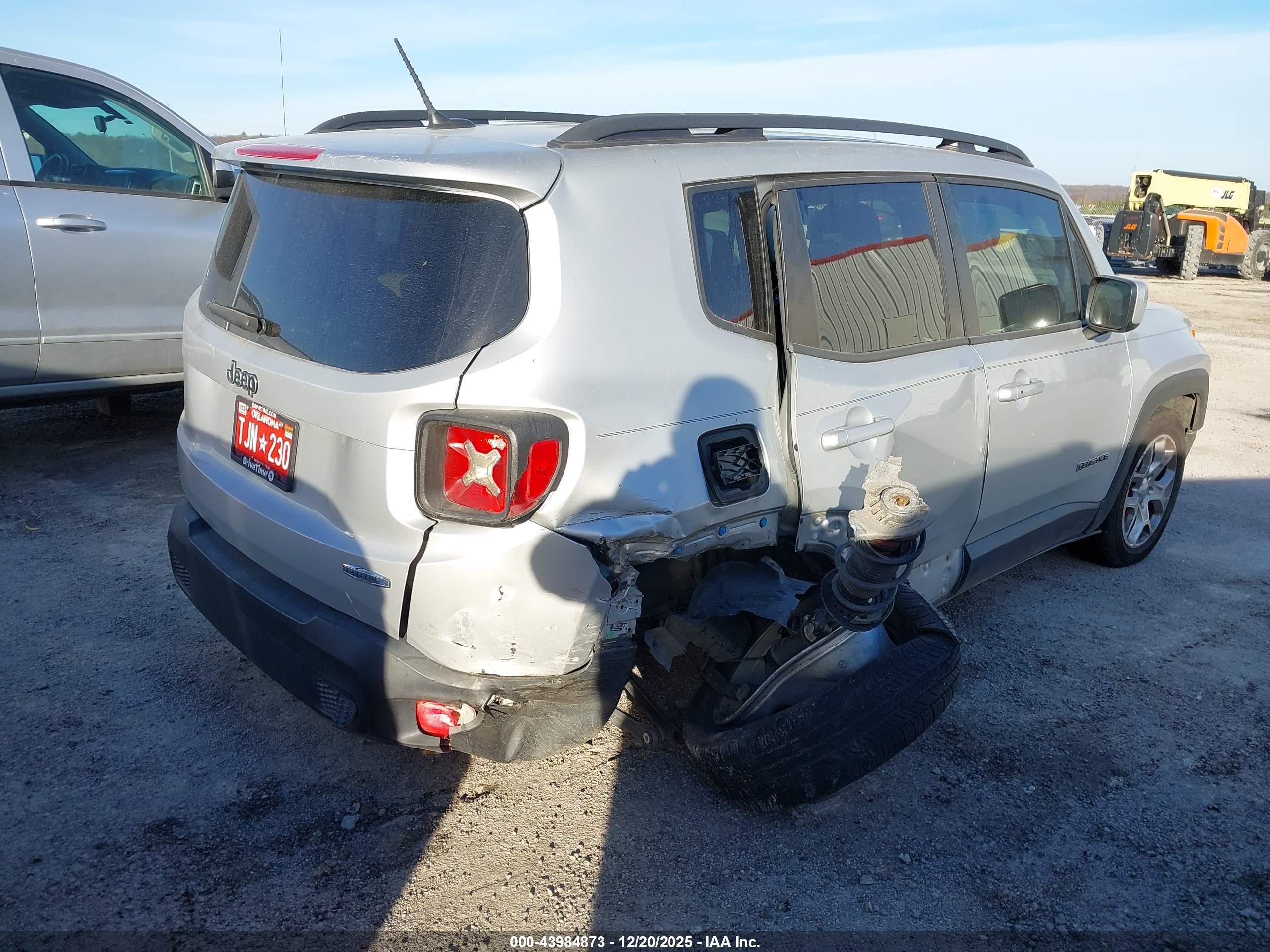 JEEP RENEGADE image 4
