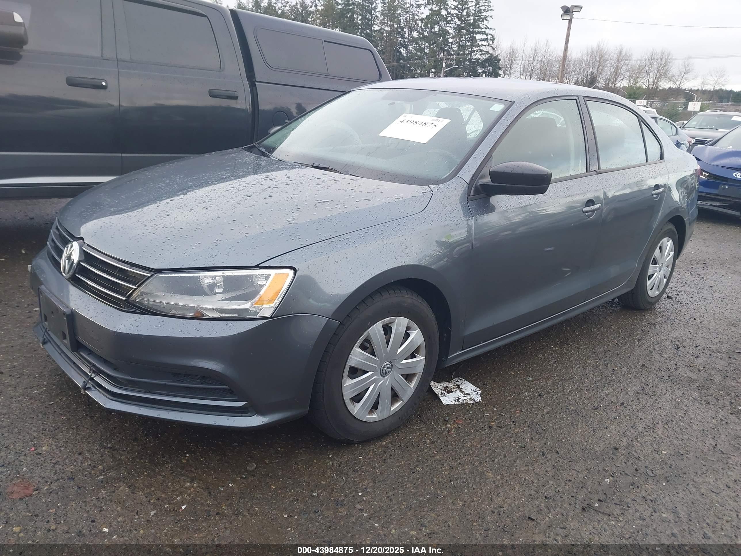 VOLKSWAGEN JETTA image 2