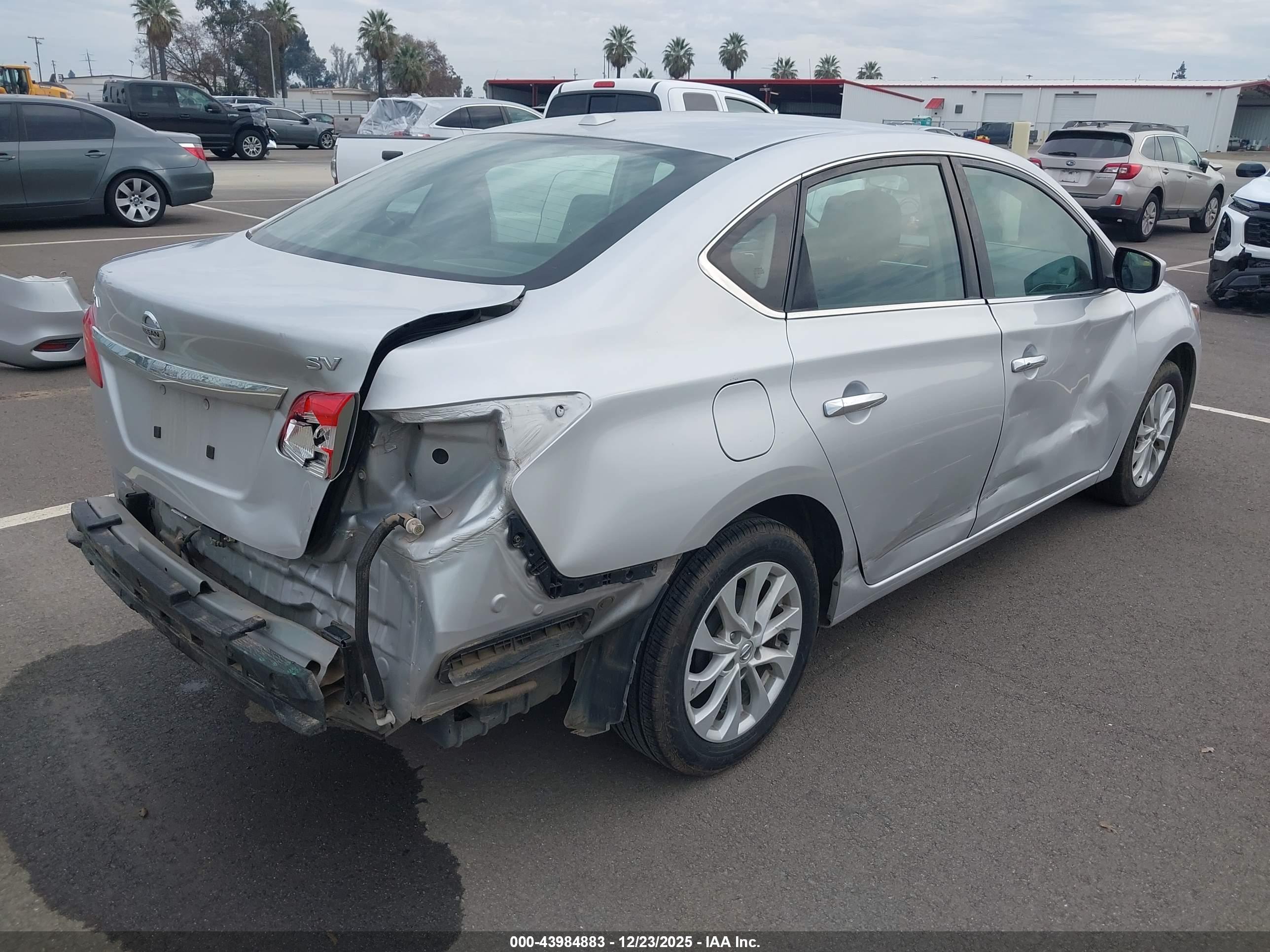 NISSAN SENTRA image 4
