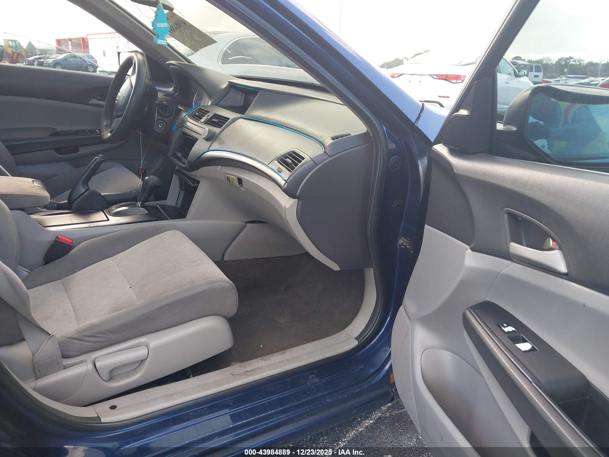 HONDA ACCORD image 5