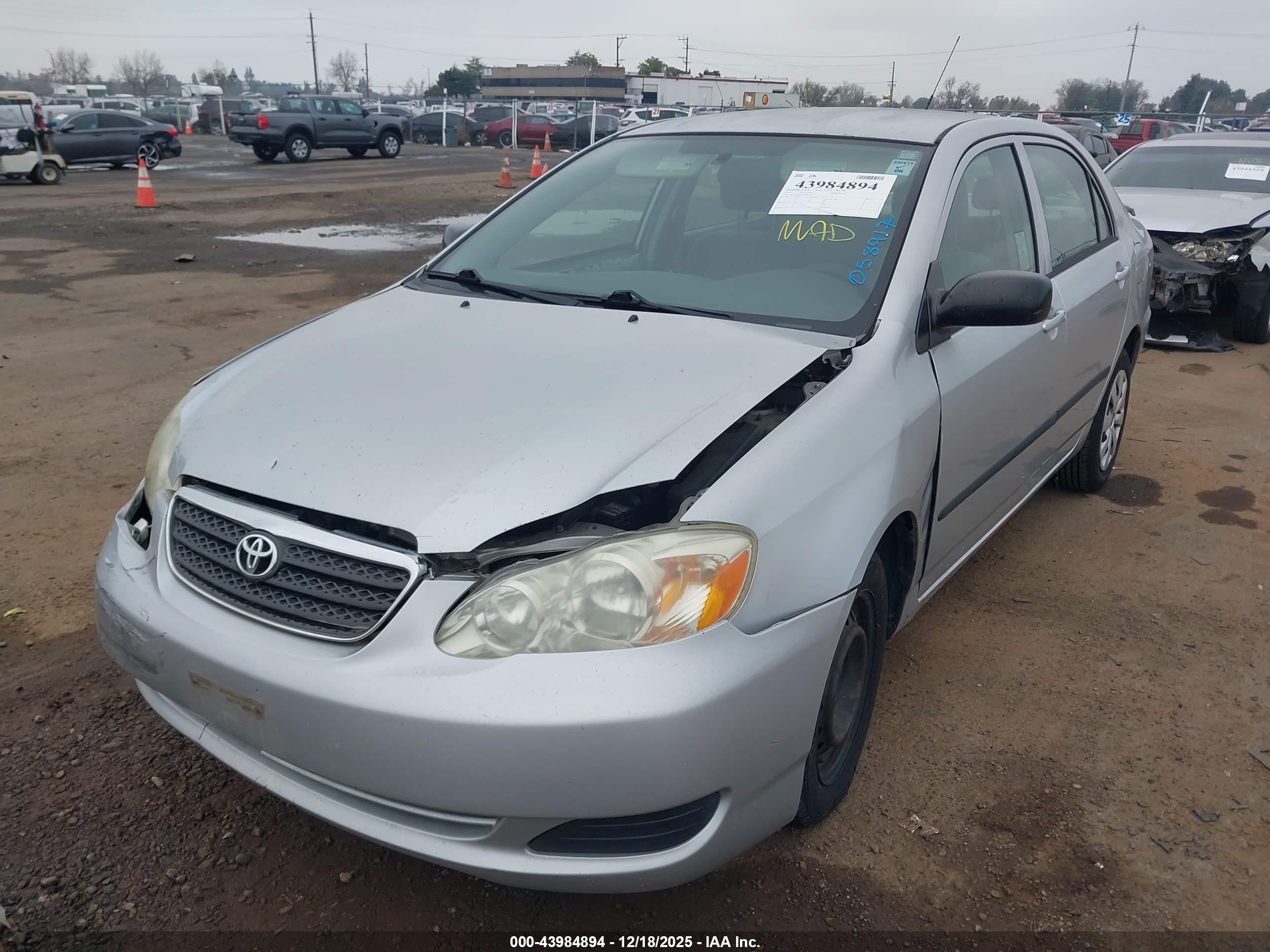 TOYOTA COROLLA image 2