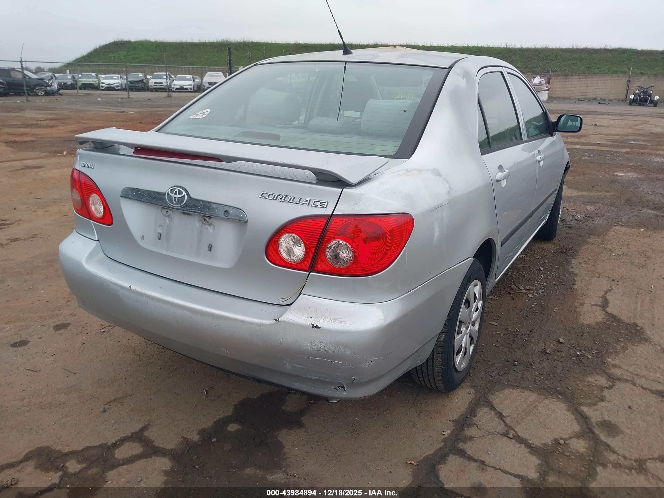 TOYOTA COROLLA image 4