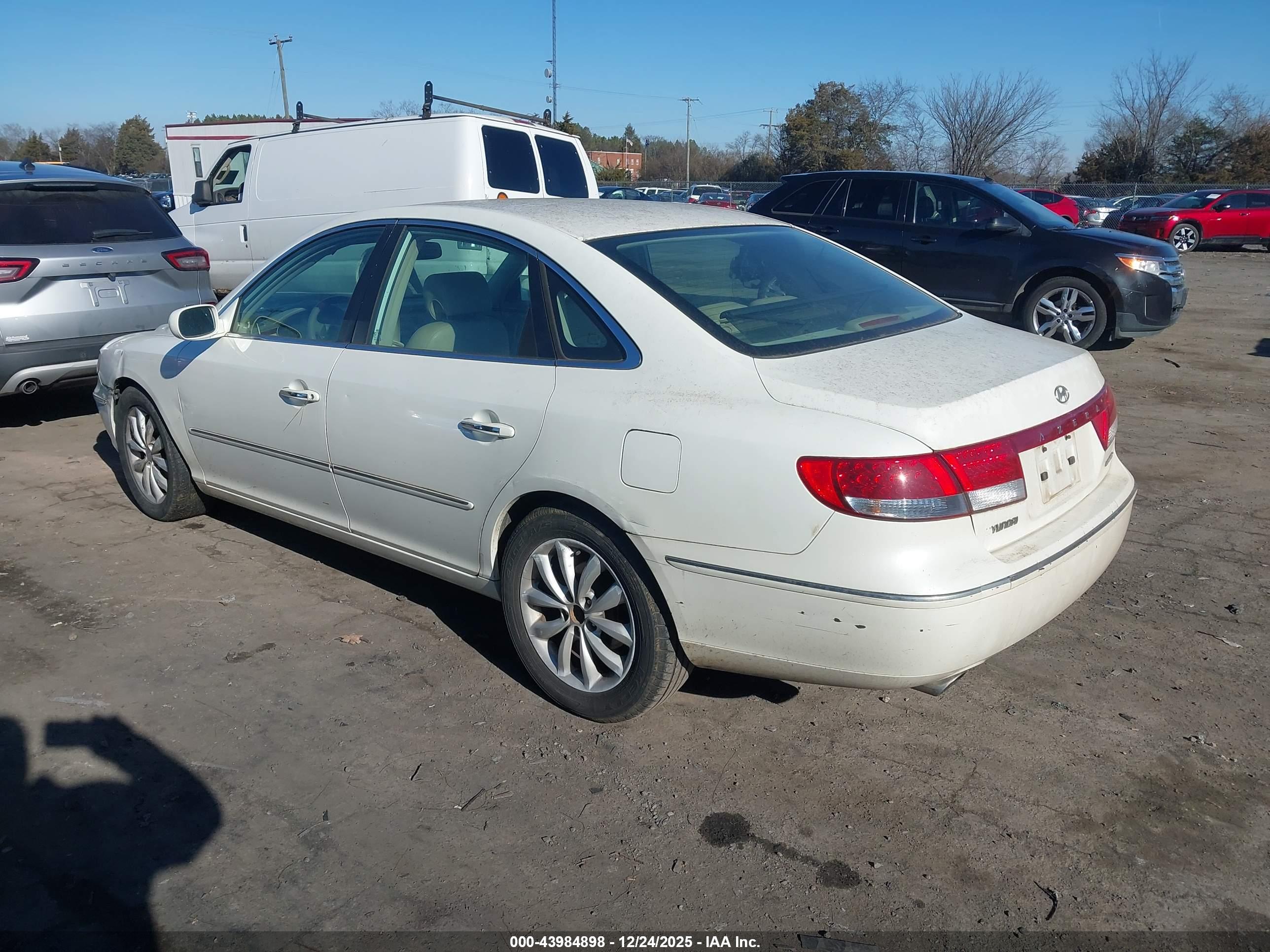 HYUNDAI AZERA image 3