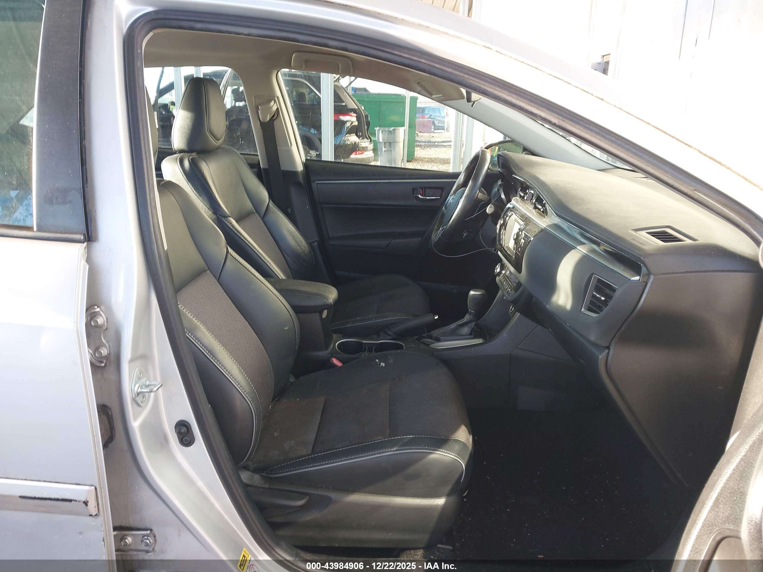 TOYOTA COROLLA image 5