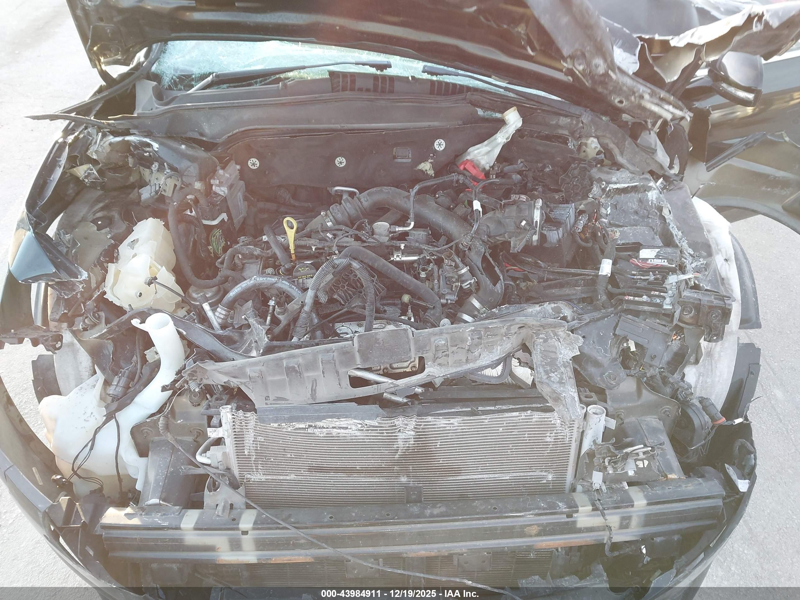 FORD FUSION image 10