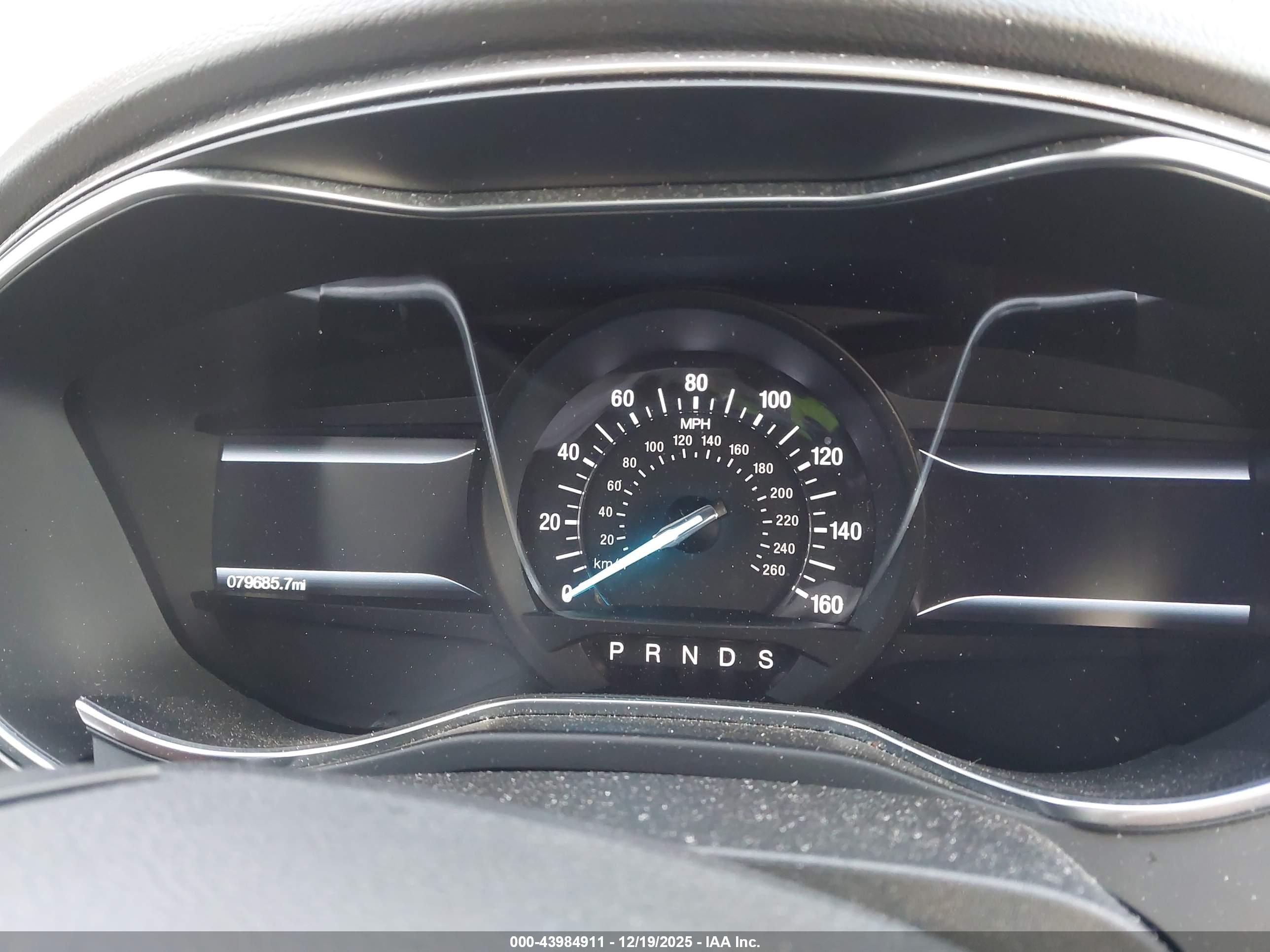 FORD FUSION image 7