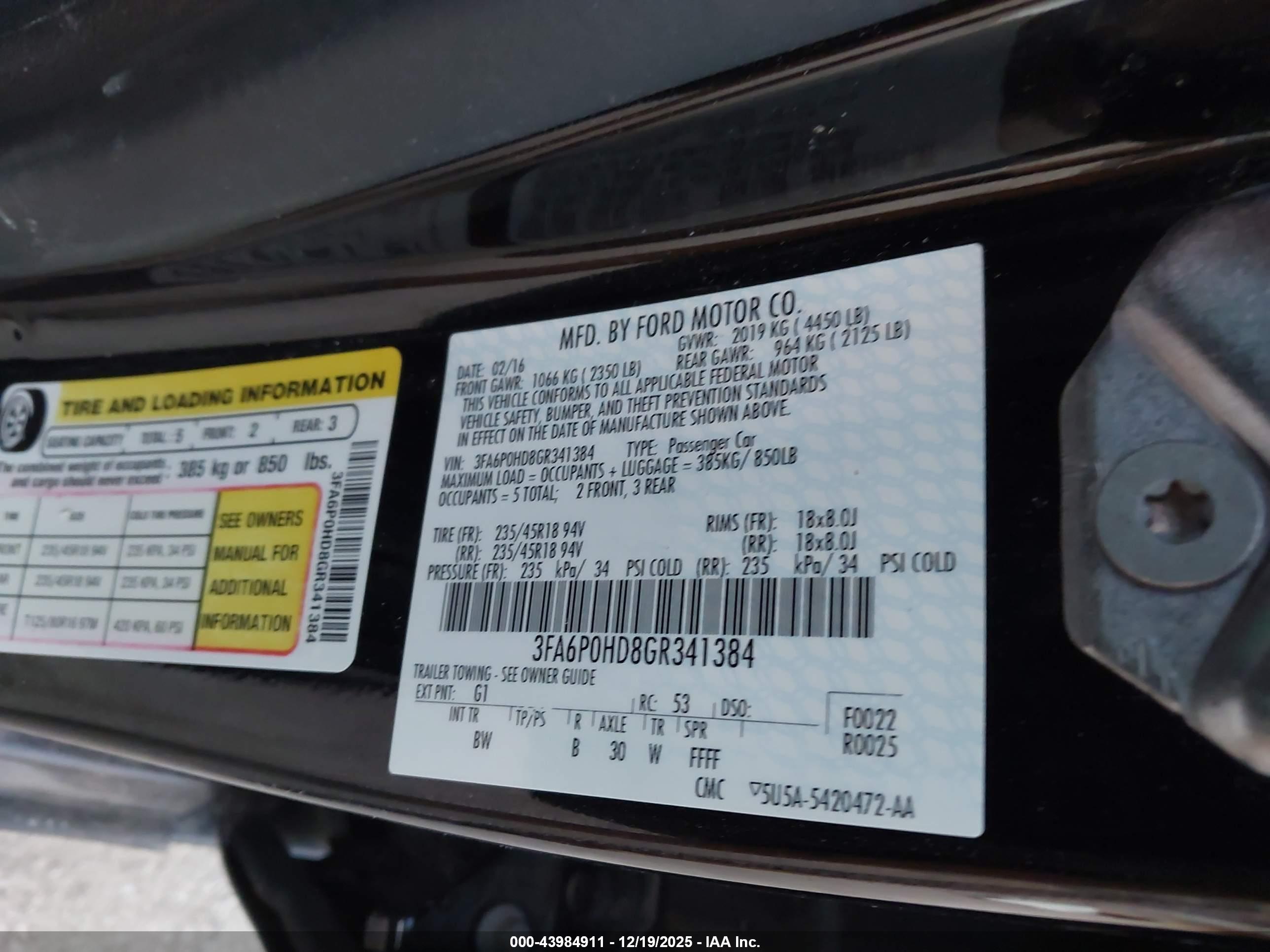FORD FUSION image 9