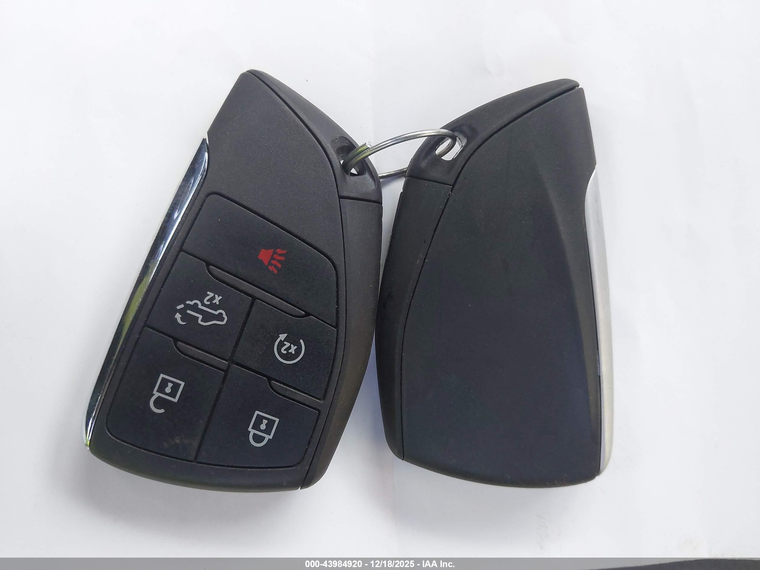 GMC SIERRA image 11