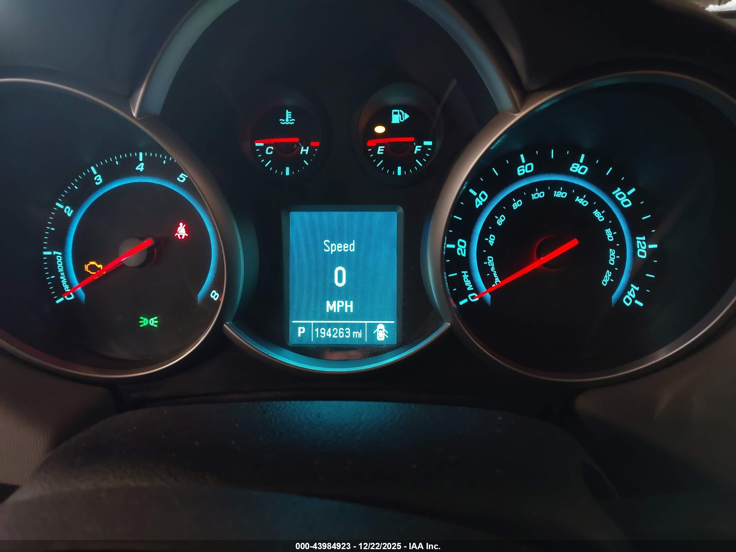 CHEVROLET CRUZE image 7