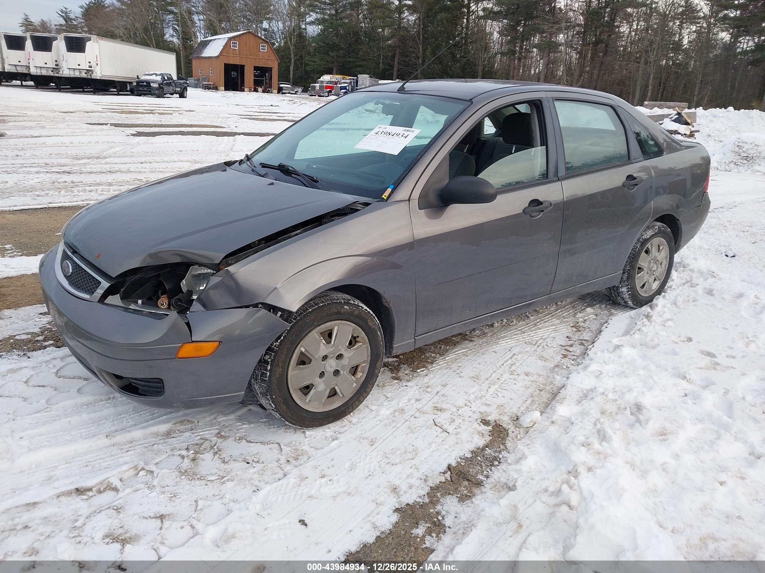 FORD FOCUS image 2