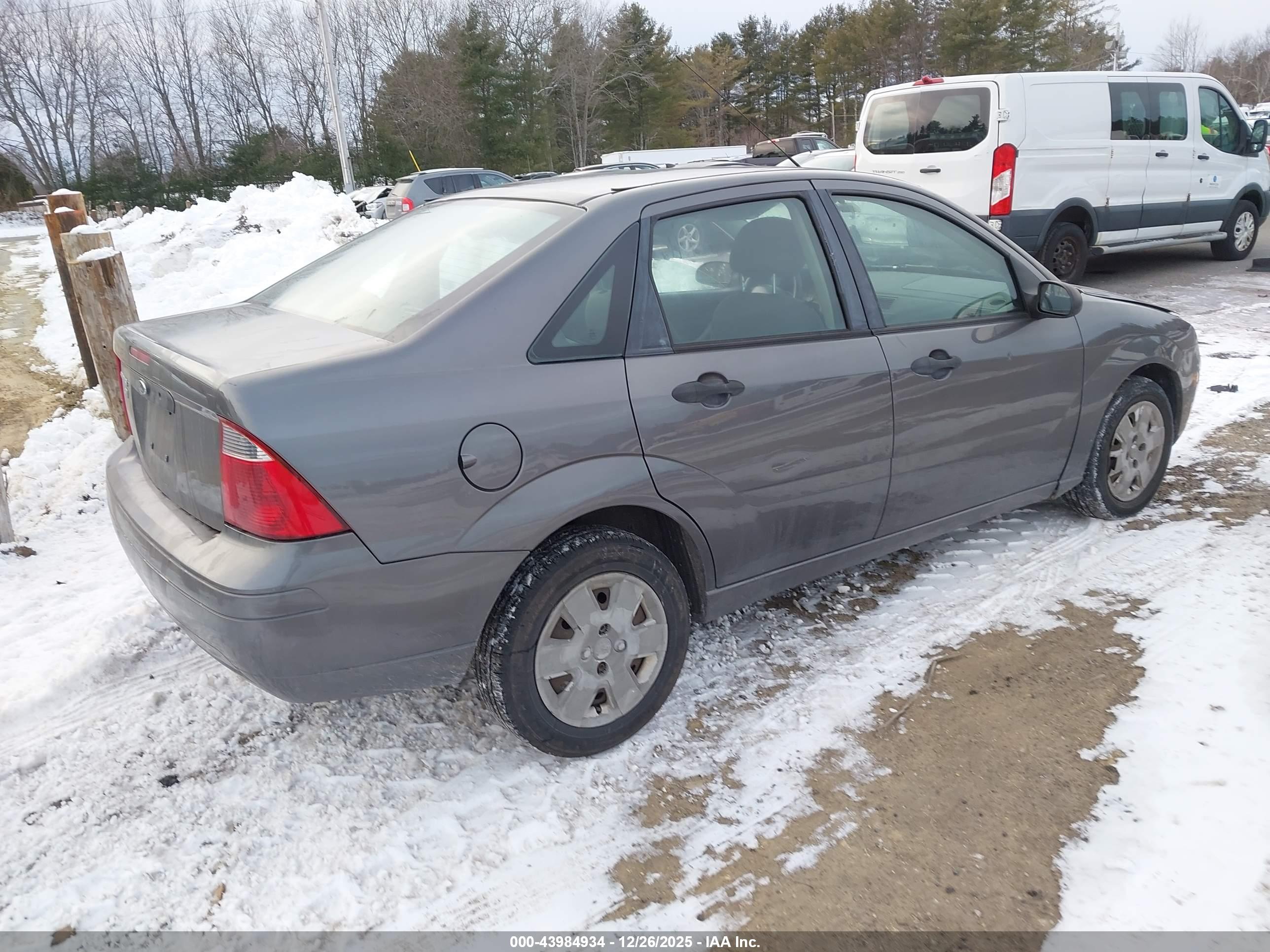 FORD FOCUS image 4