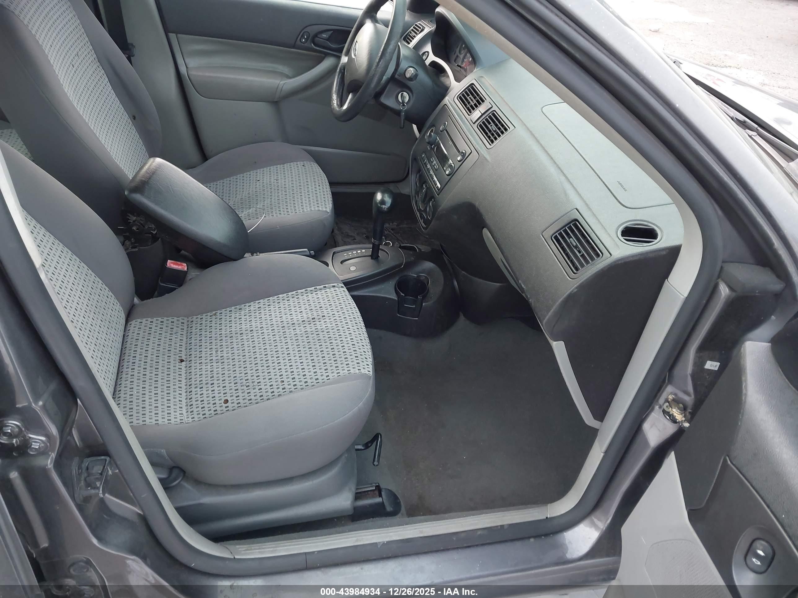 FORD FOCUS image 5