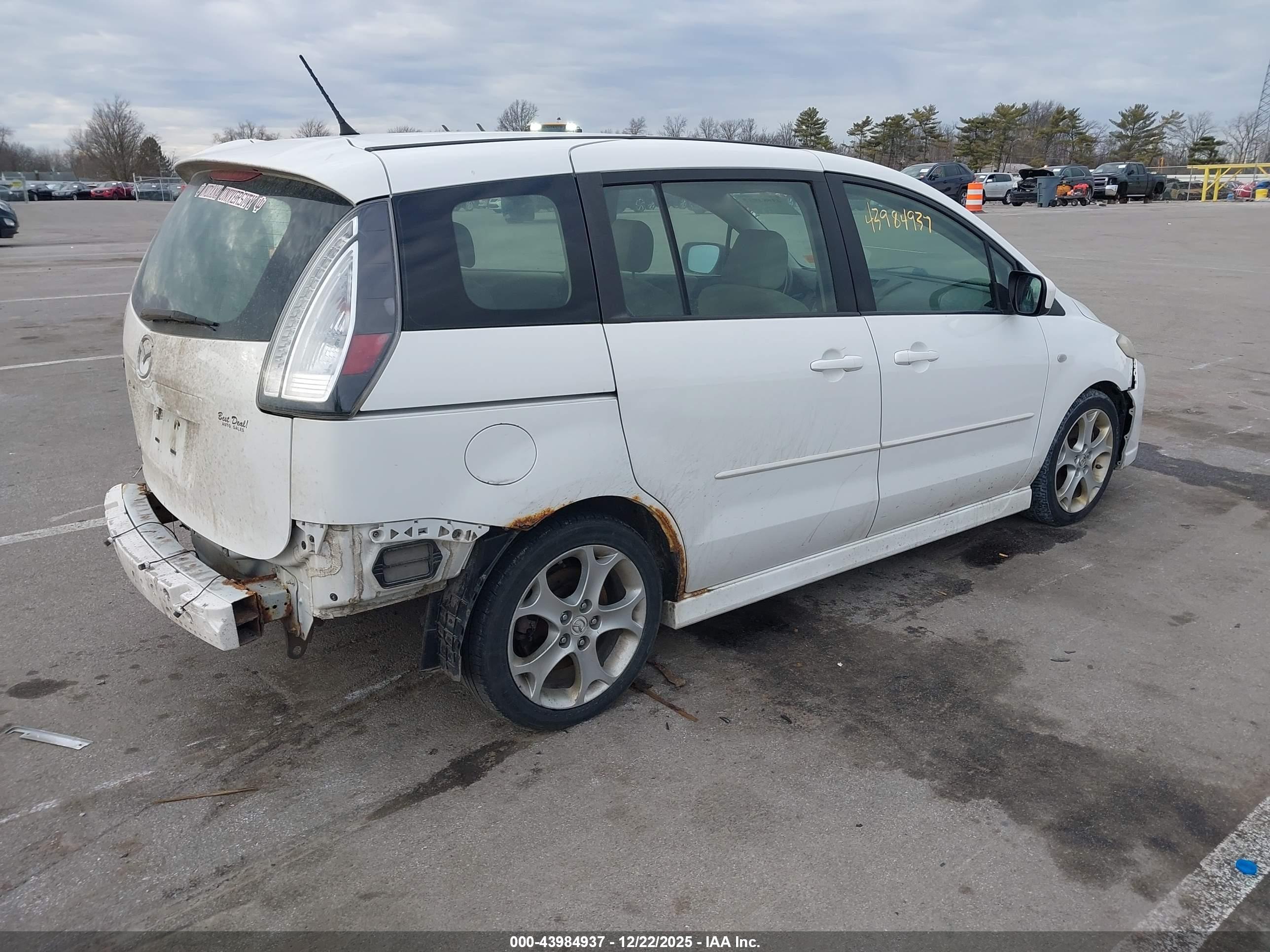 MAZDA MAZDA5 image 4