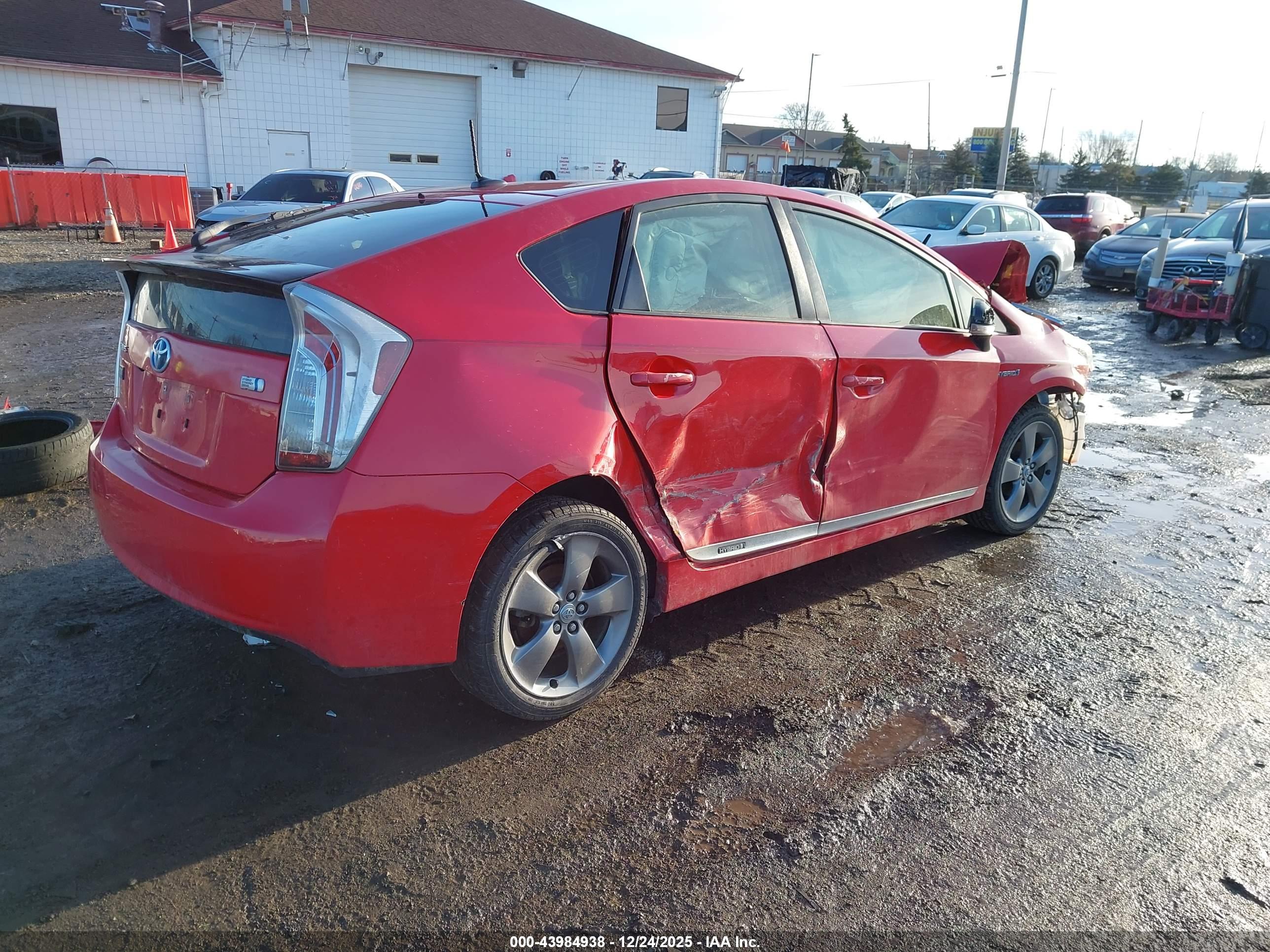 TOYOTA PRIUS image 4