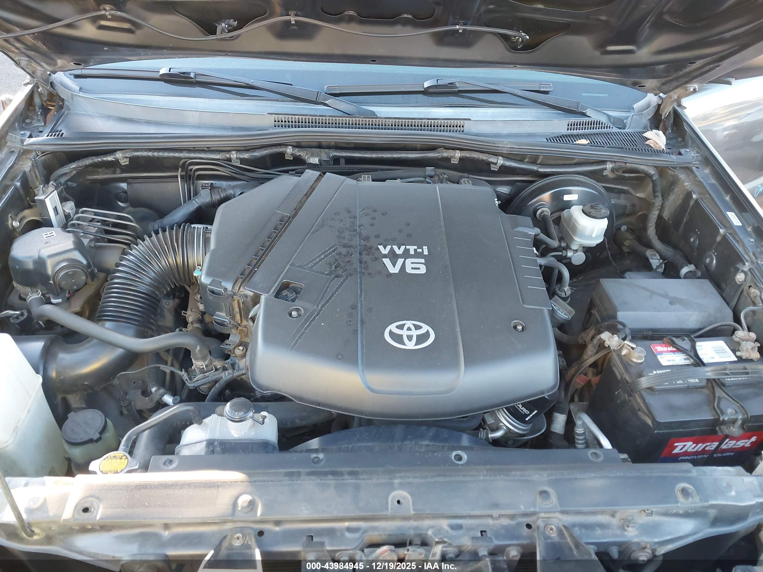 TOYOTA TACOMA image 10