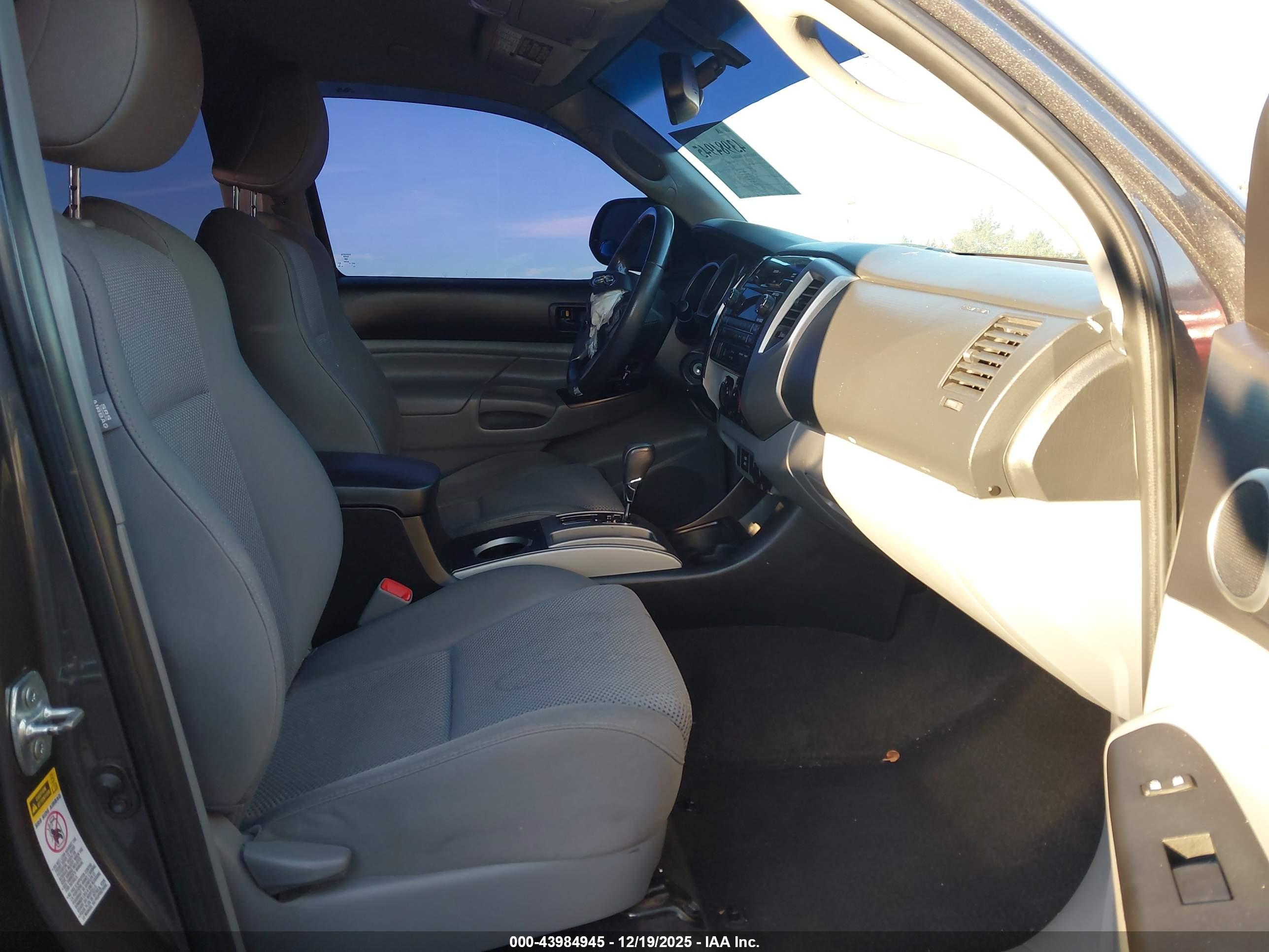 TOYOTA TACOMA image 5