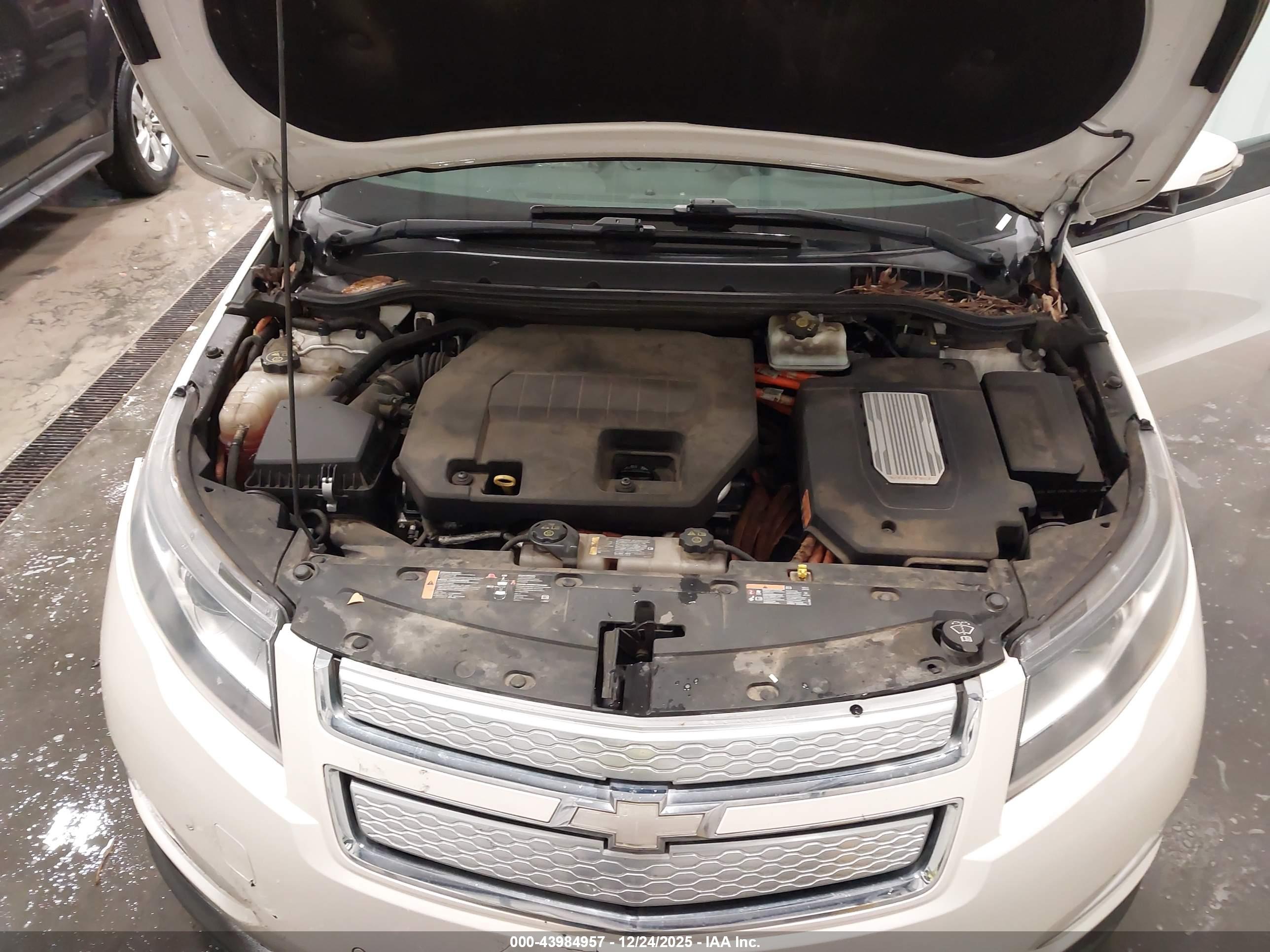 CHEVROLET VOLT image 10