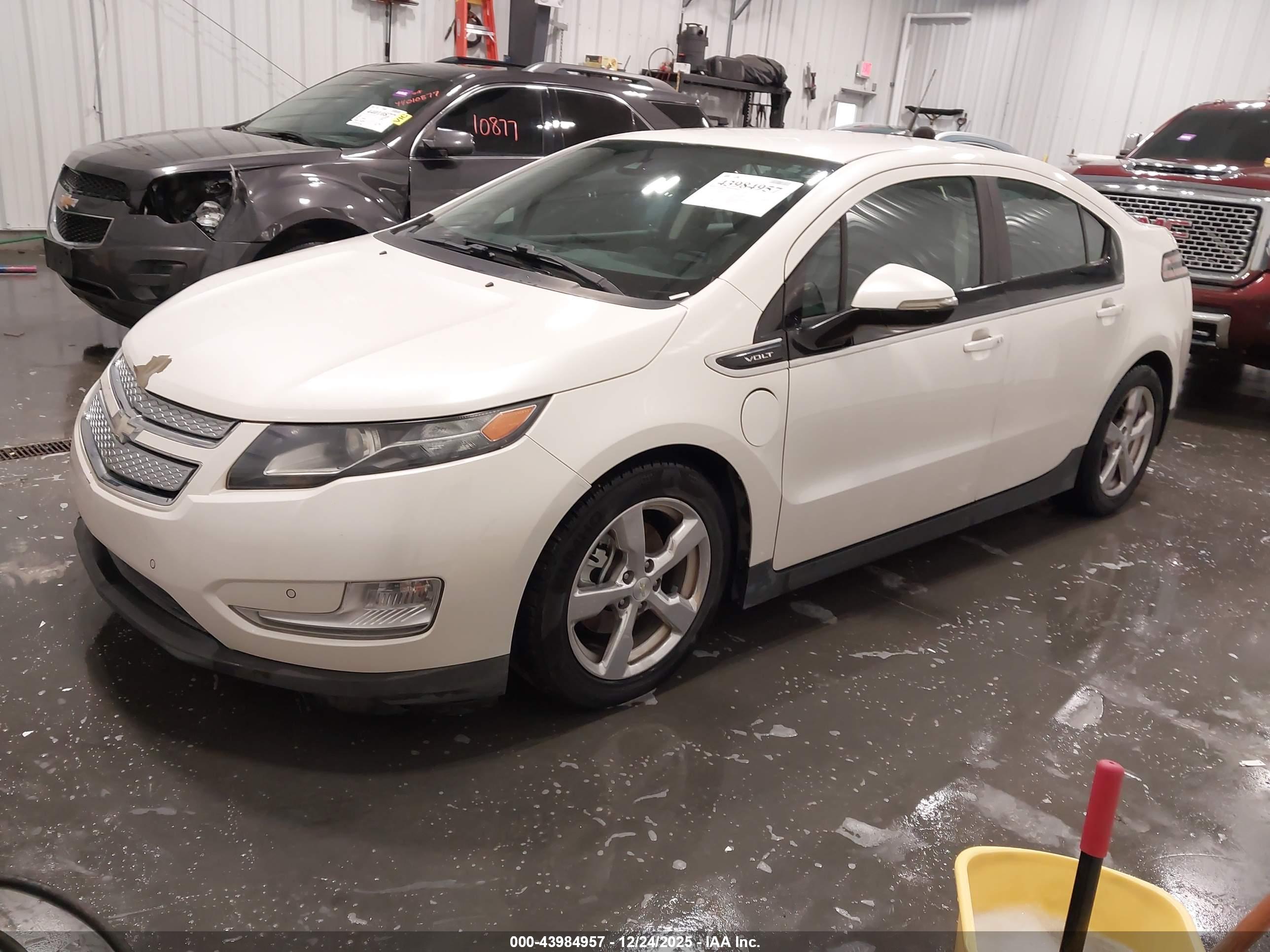 CHEVROLET VOLT image 2
