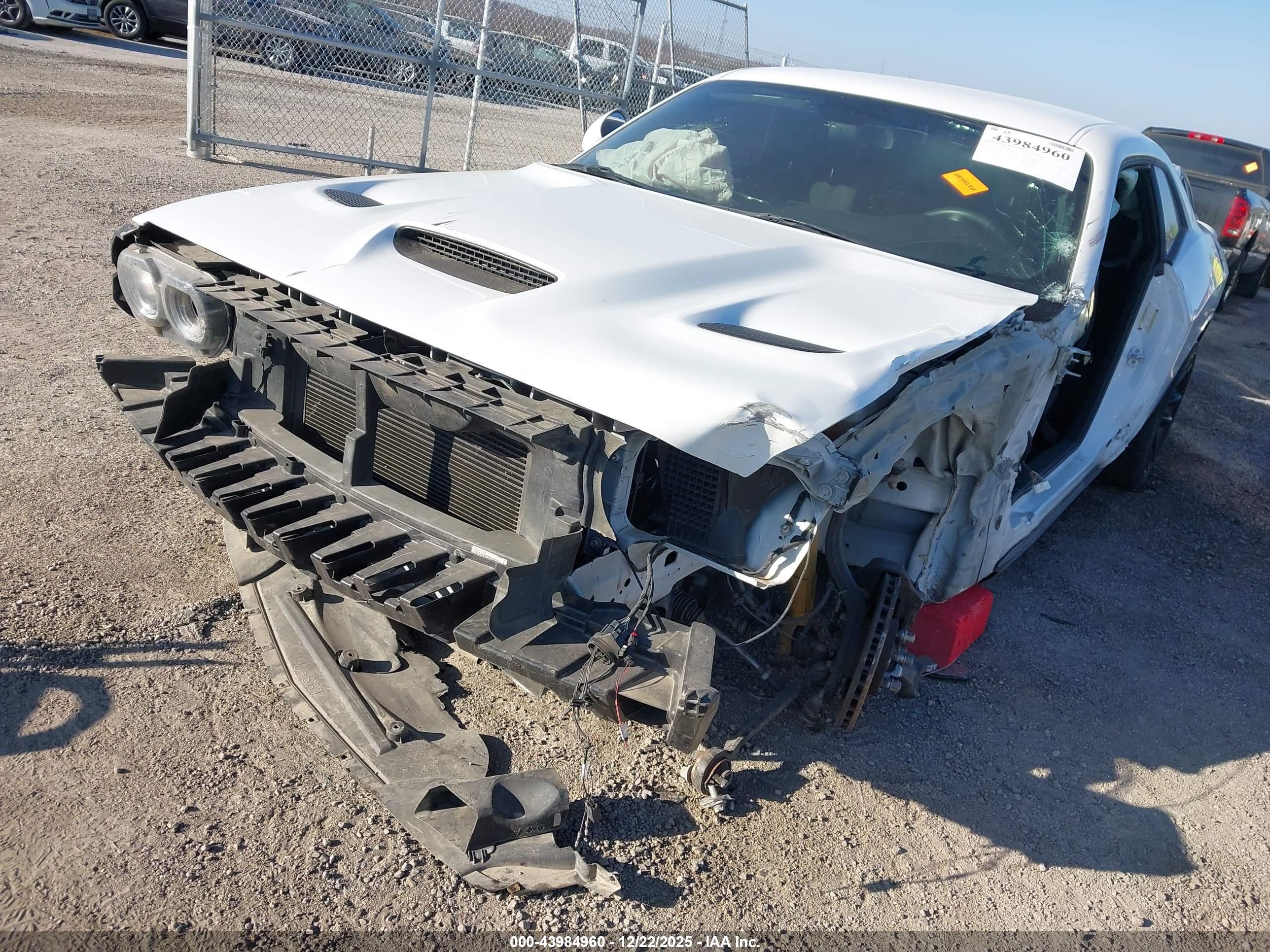 DODGE CHALLENGER image 2