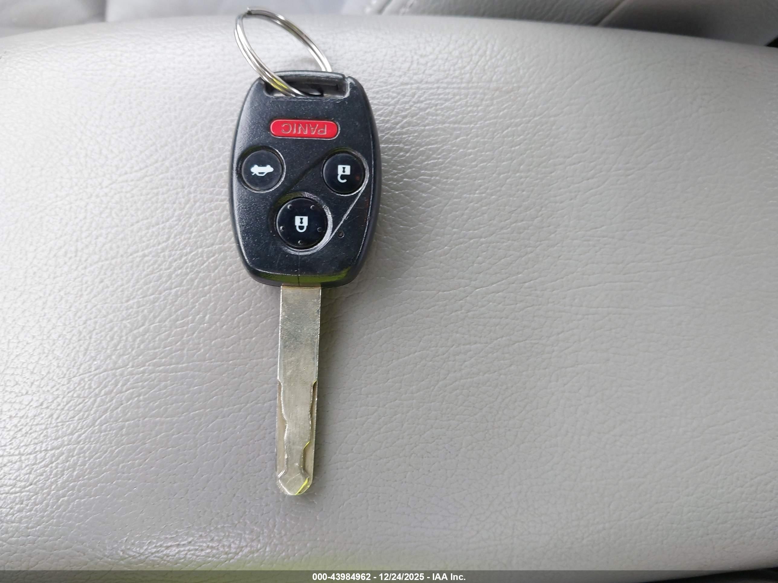 HONDA CIVIC image 11