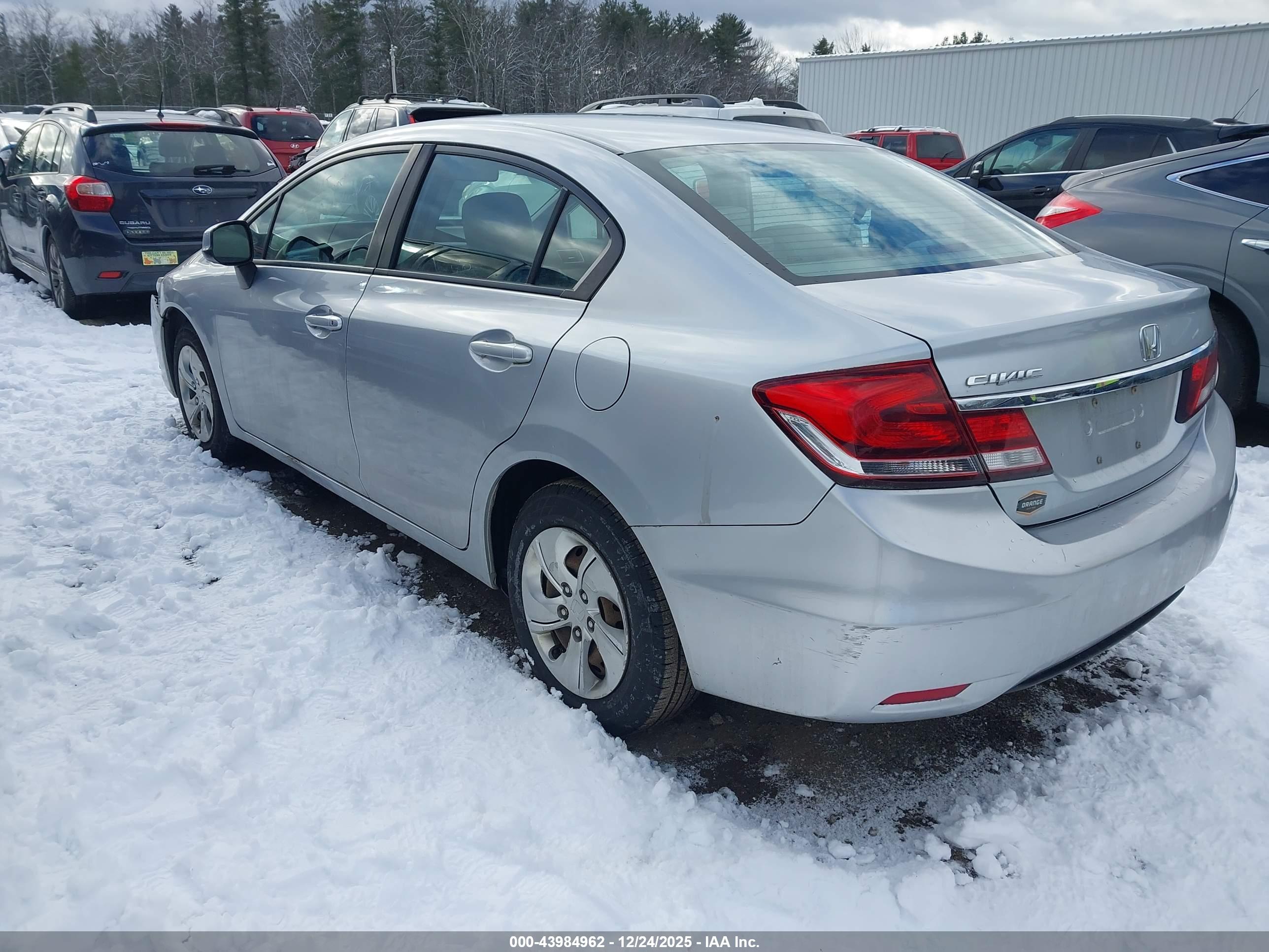 HONDA CIVIC image 3