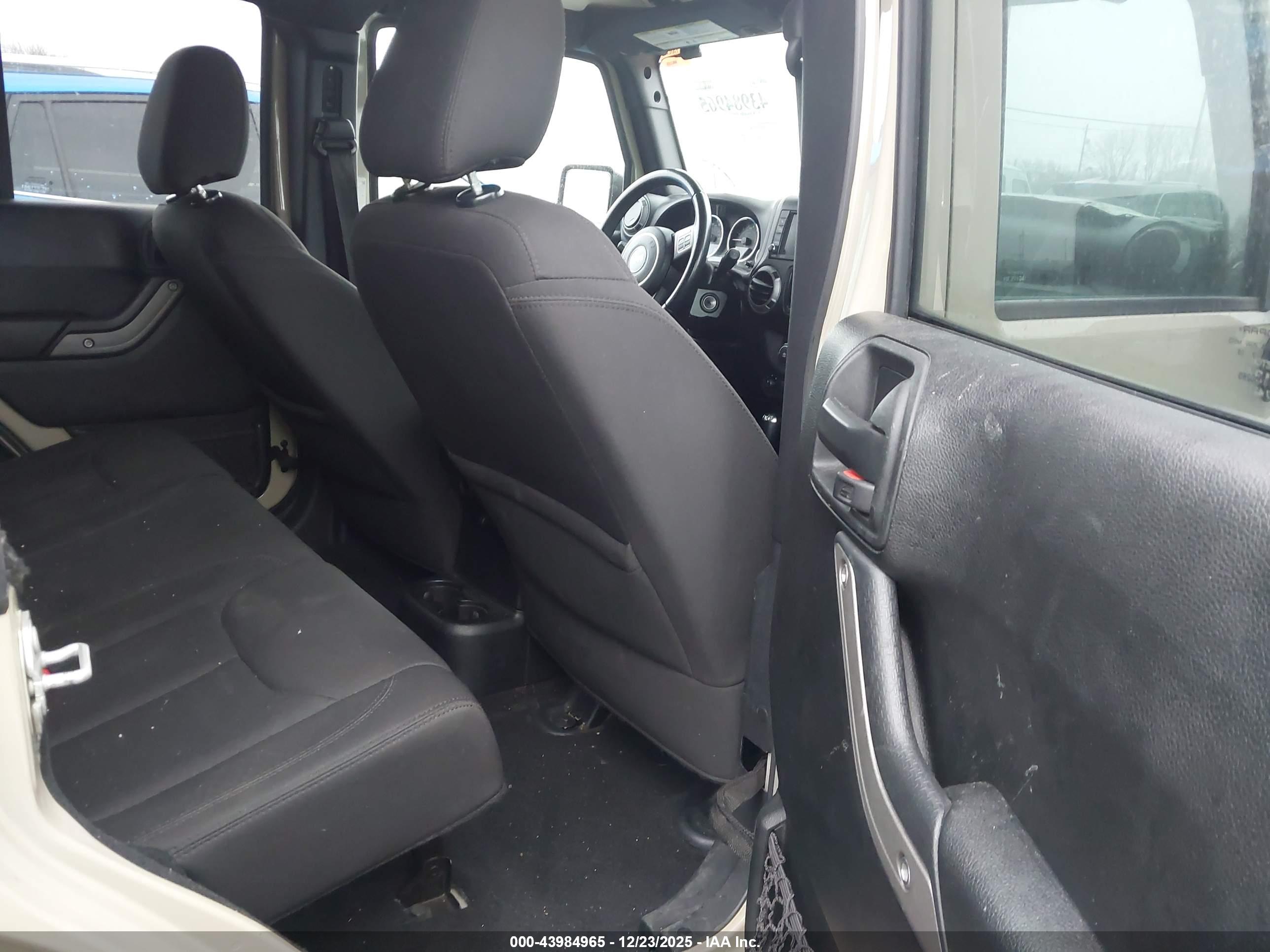 JEEP WRANGLER image 8