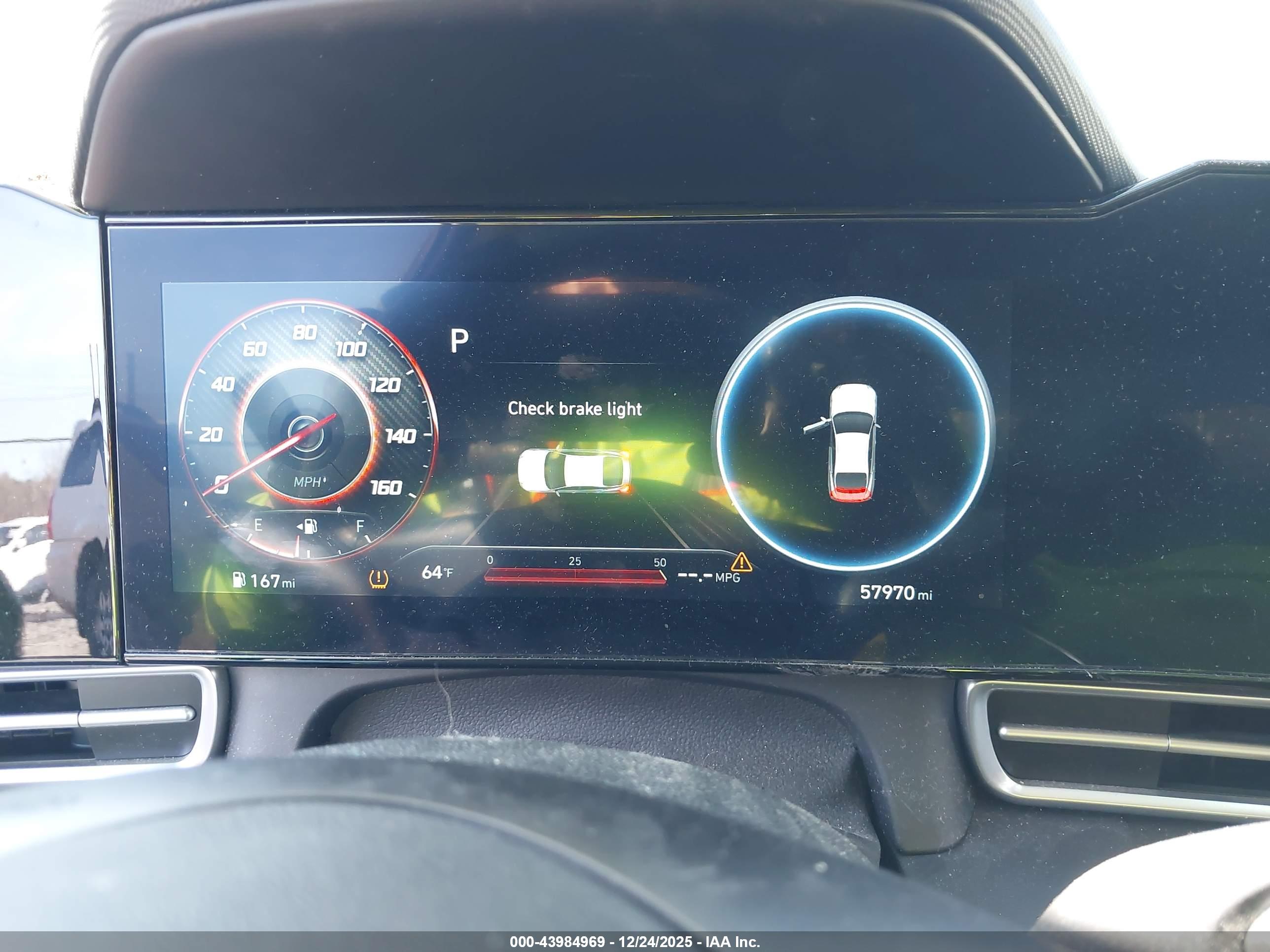 HYUNDAI ELANTRA image 7