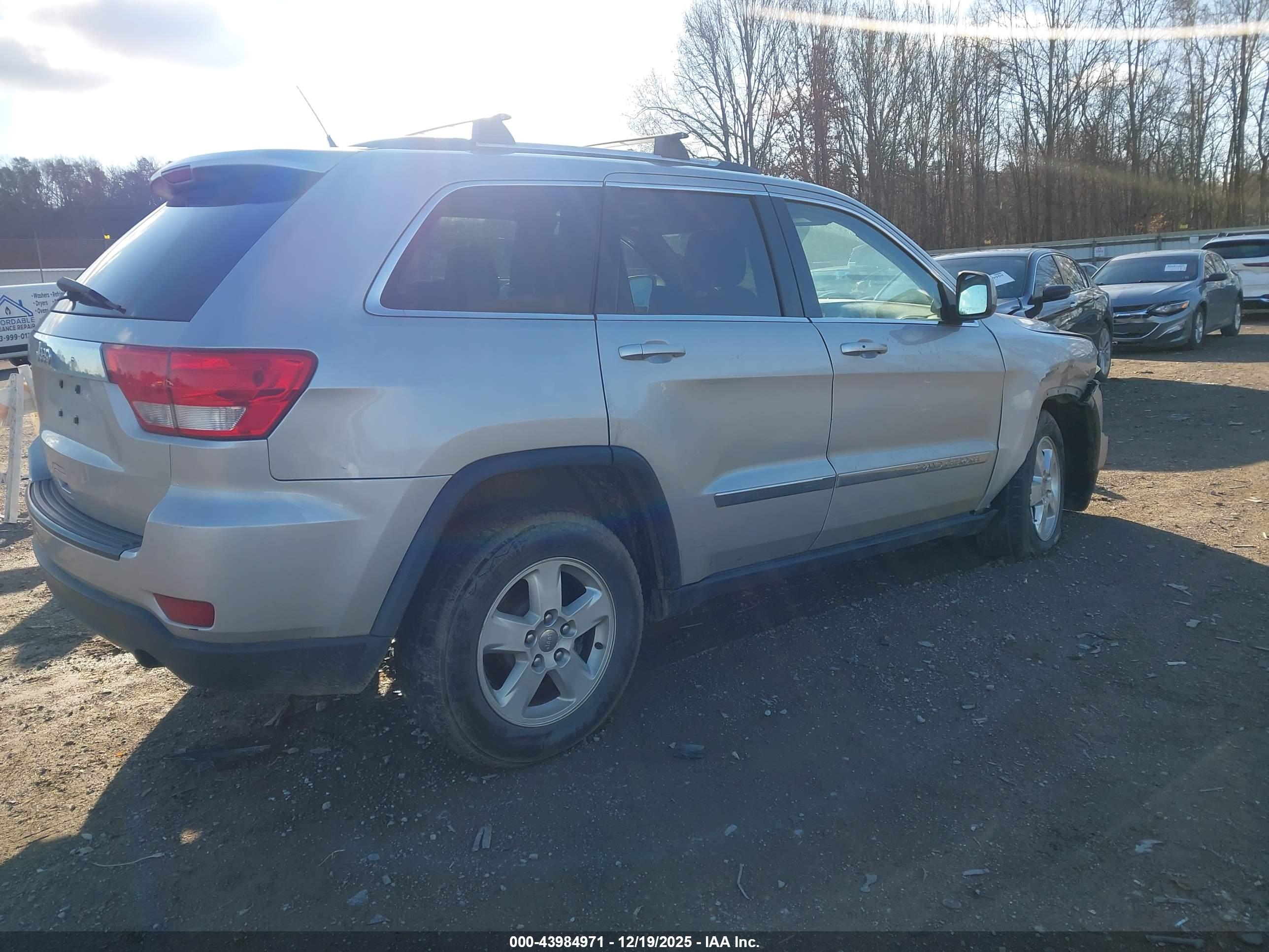 JEEP GRAND image 4
