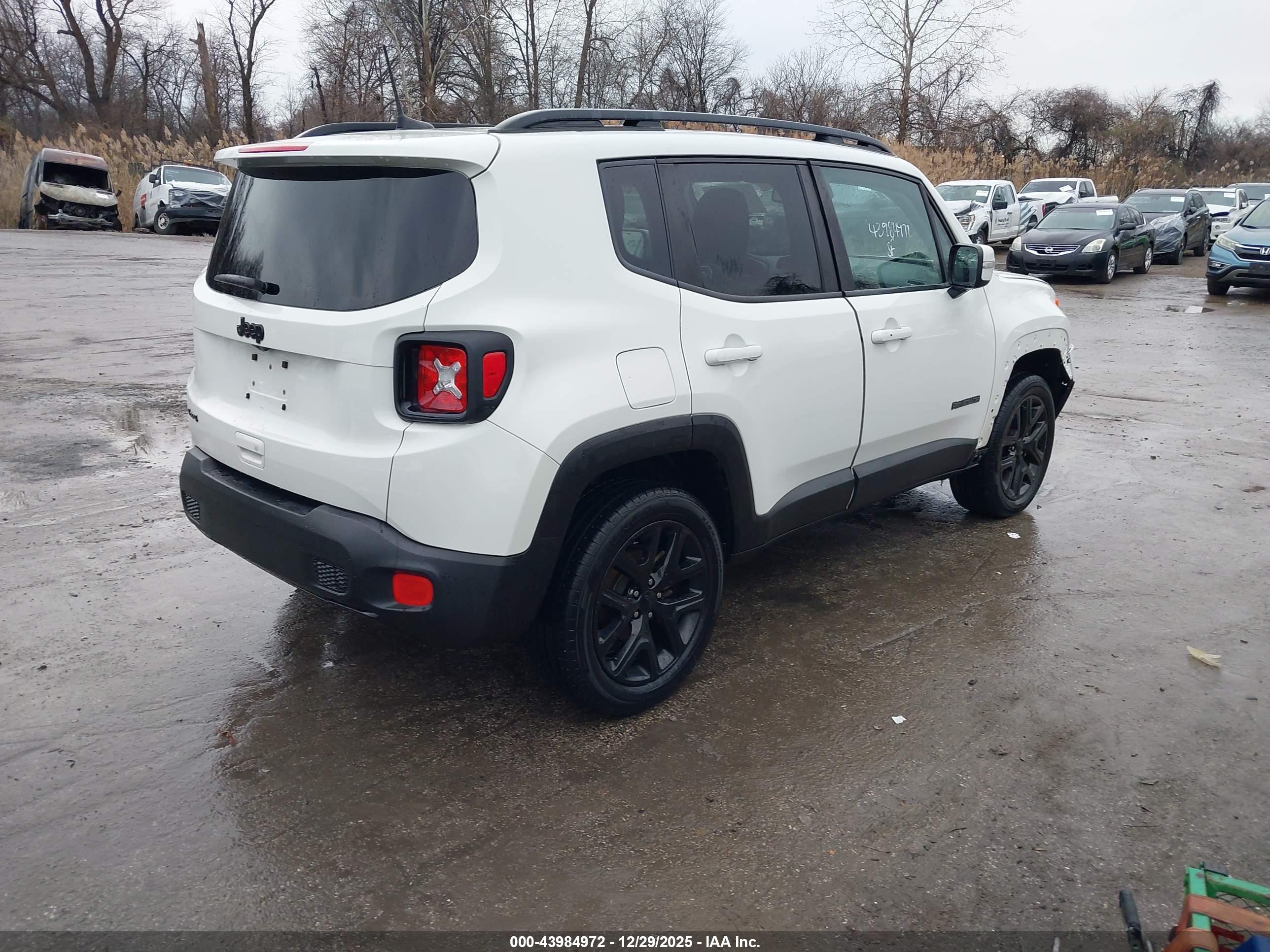 JEEP RENEGADE image 4