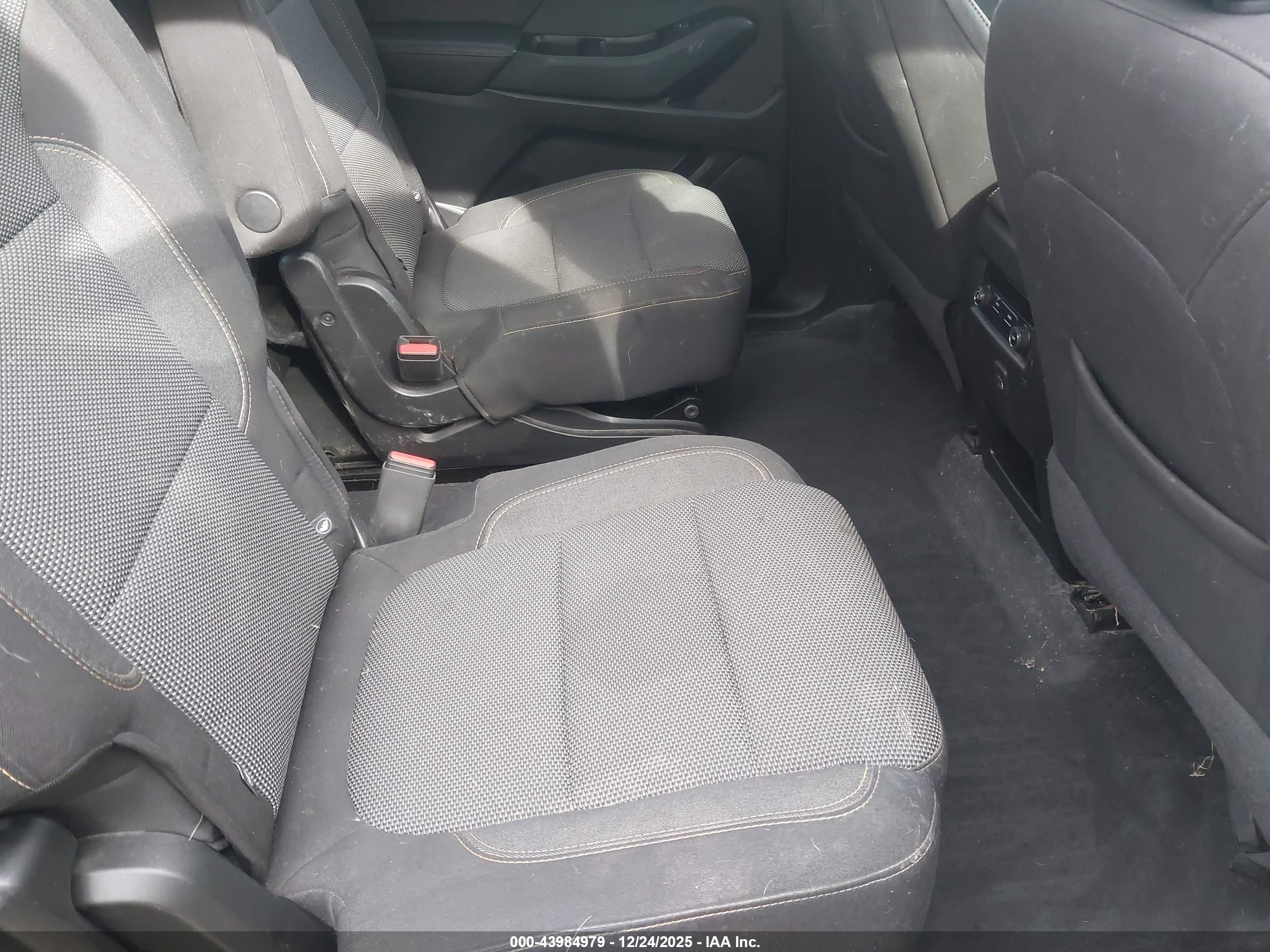 CHEVROLET TRAVERSE image 8