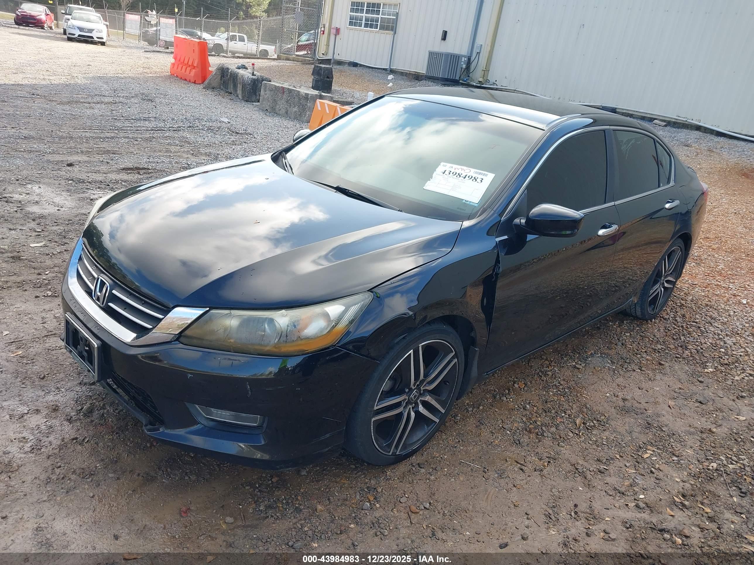 HONDA ACCORD image 2