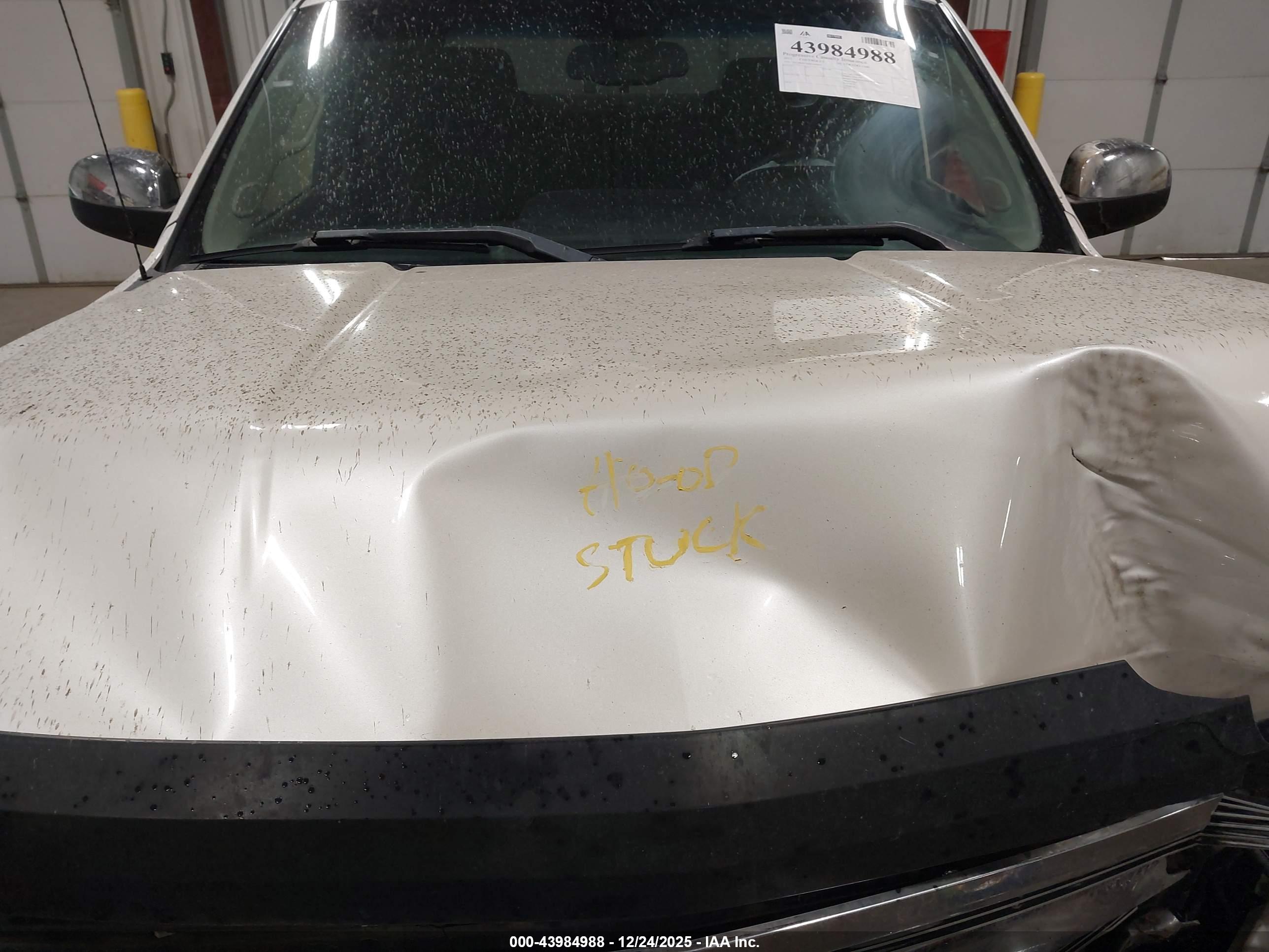CHEVROLET SILVERADO image 10