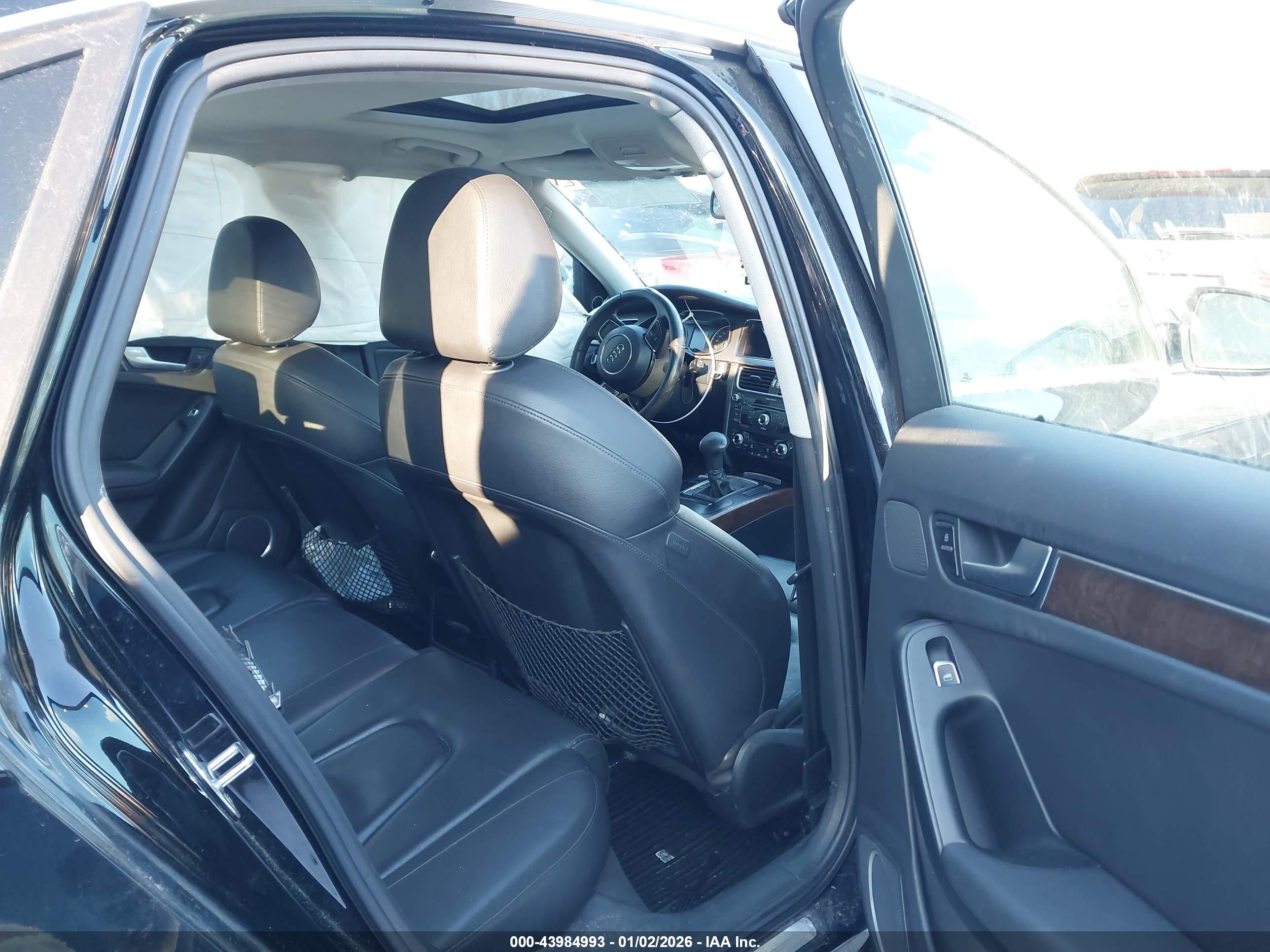 AUDI A4 image 8