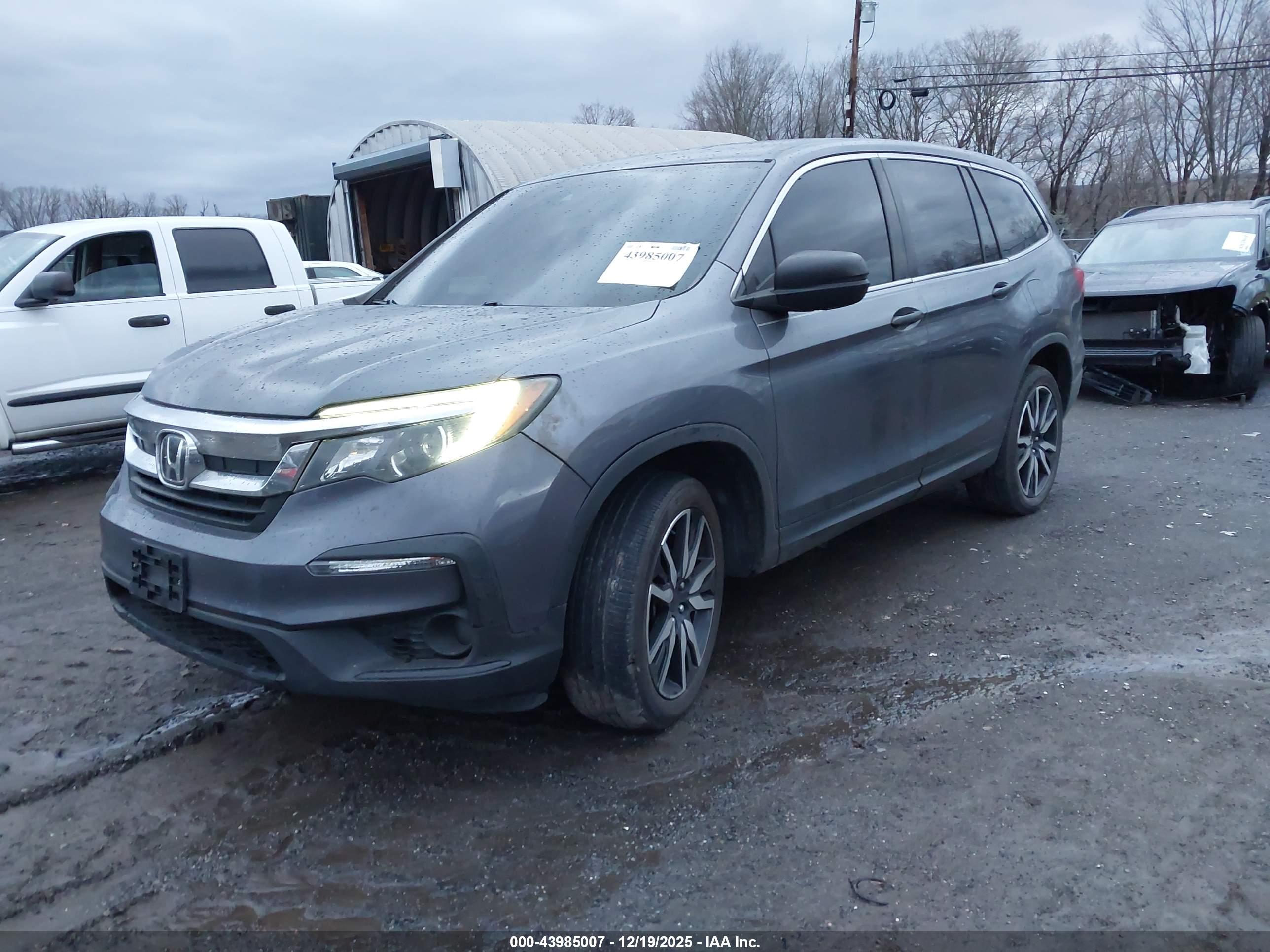 HONDA PILOT image 2