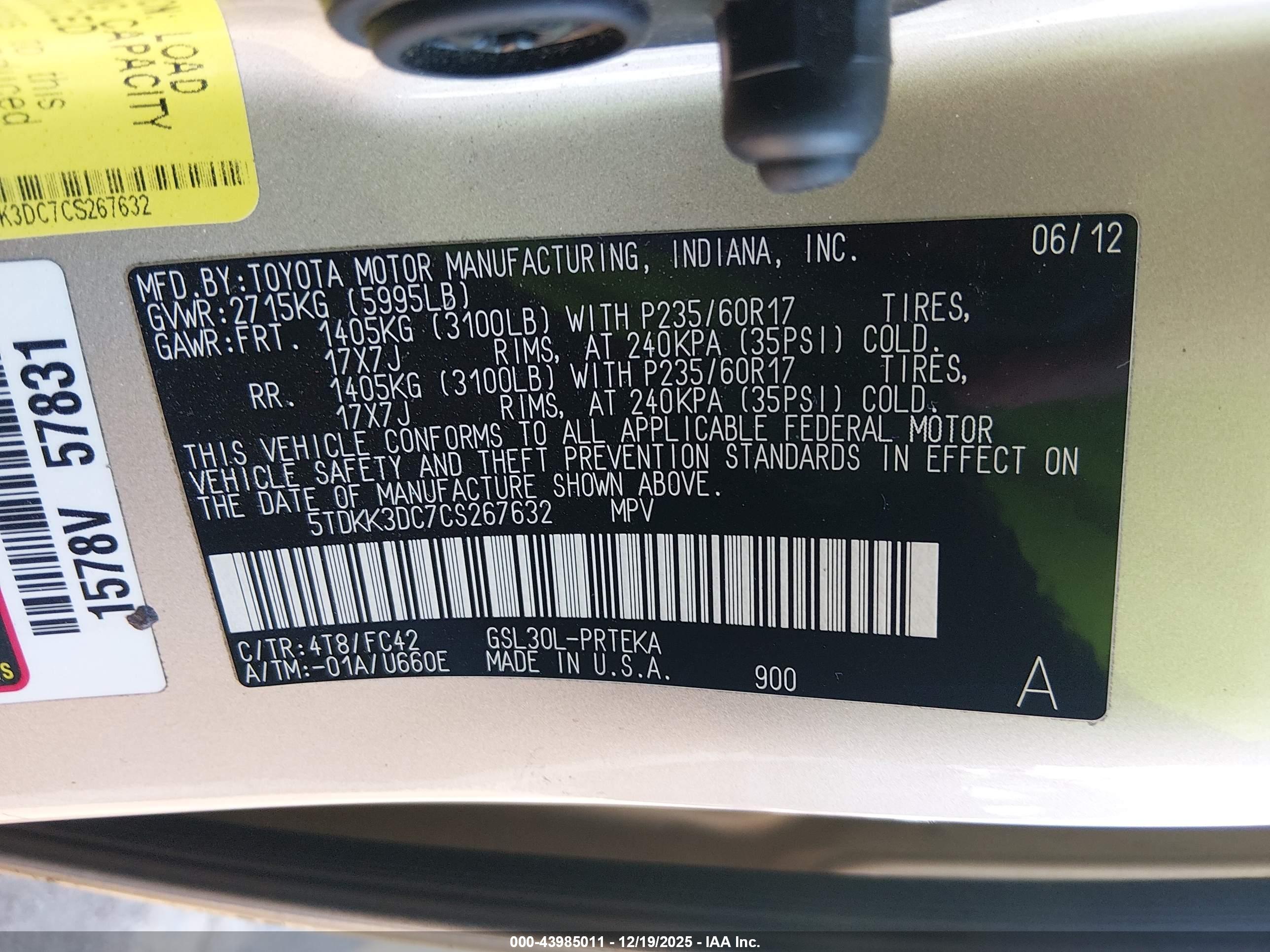 TOYOTA SIENNA image 9