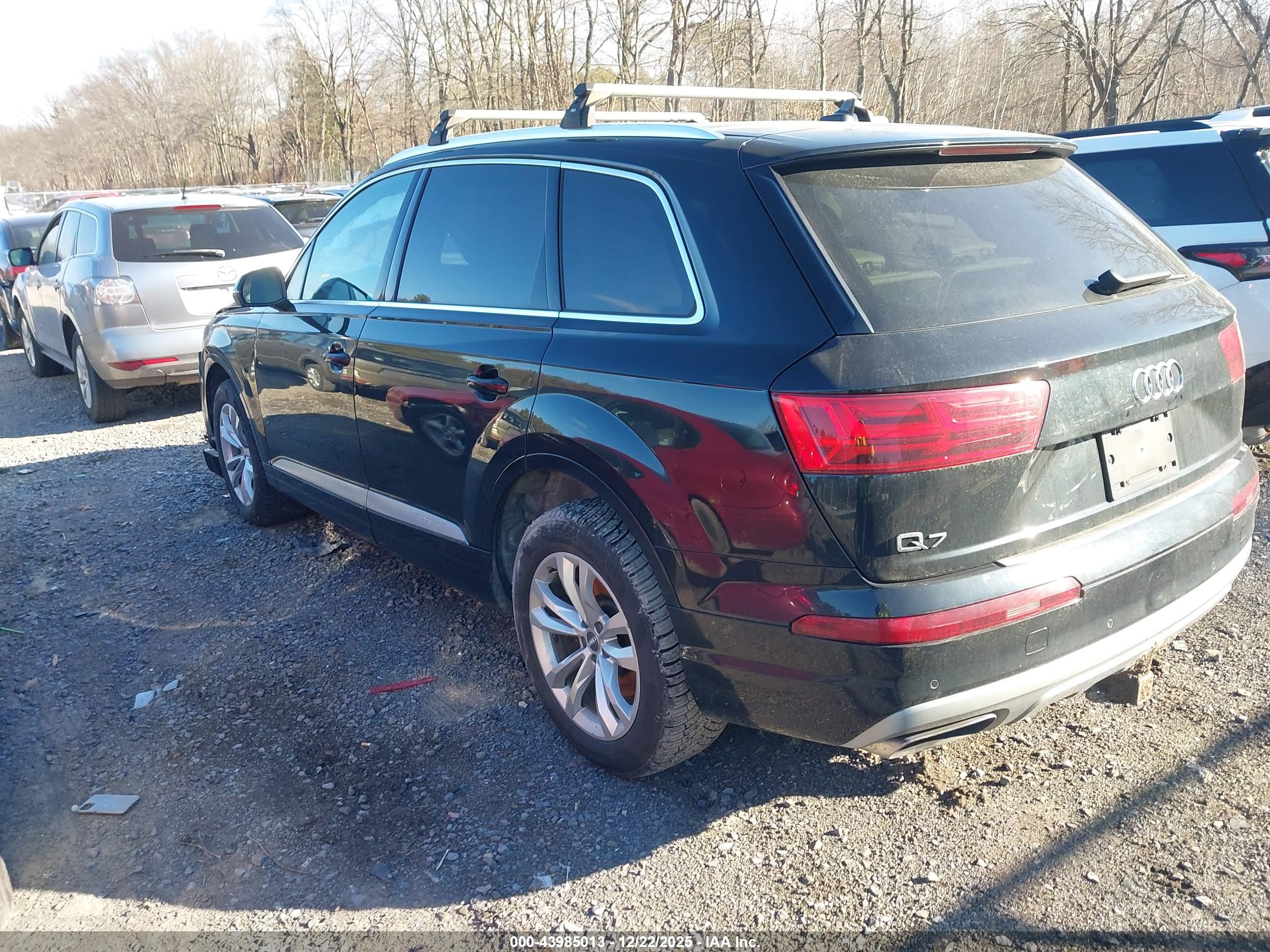 AUDI Q7 image 3