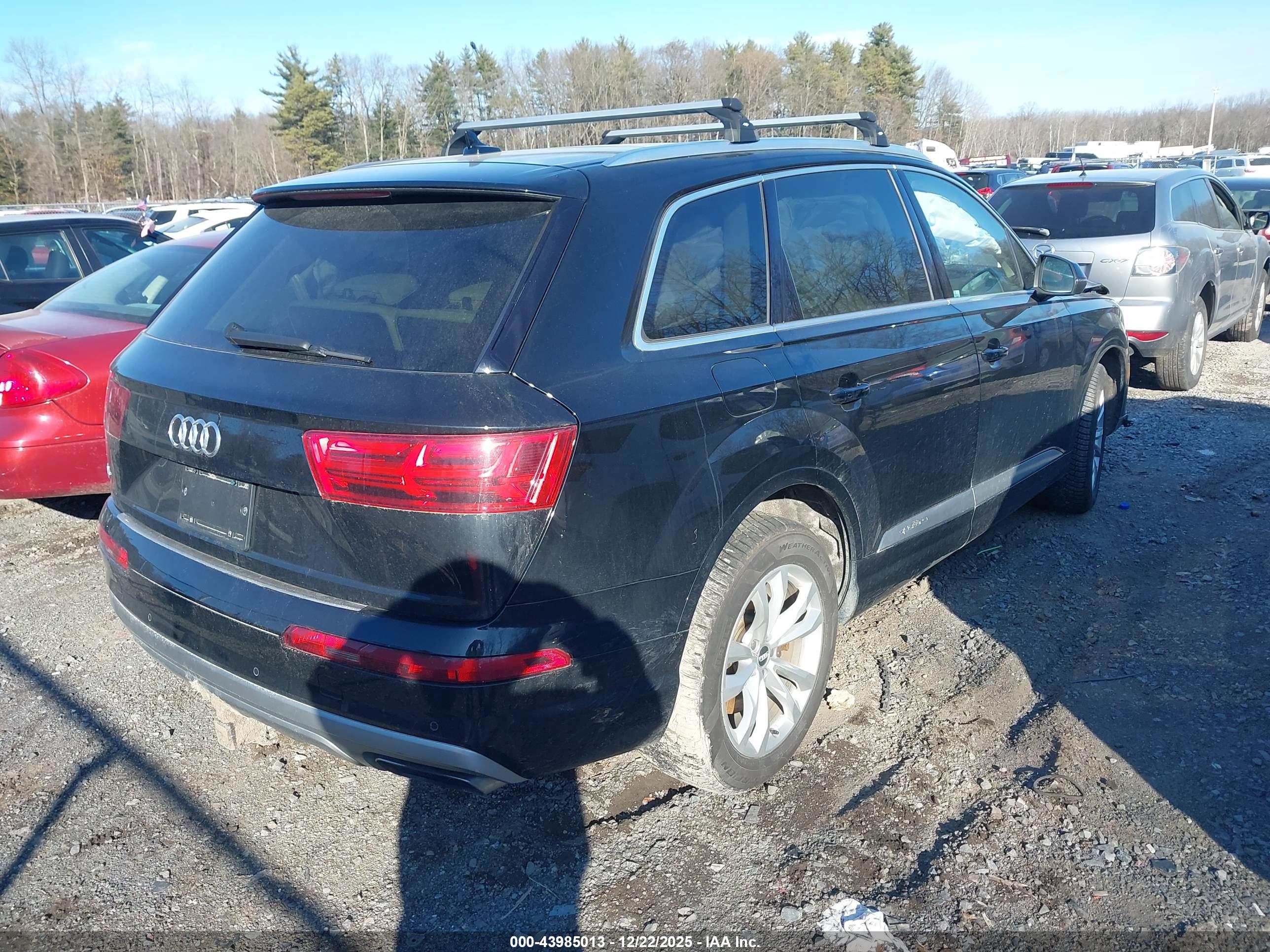 AUDI Q7 image 4
