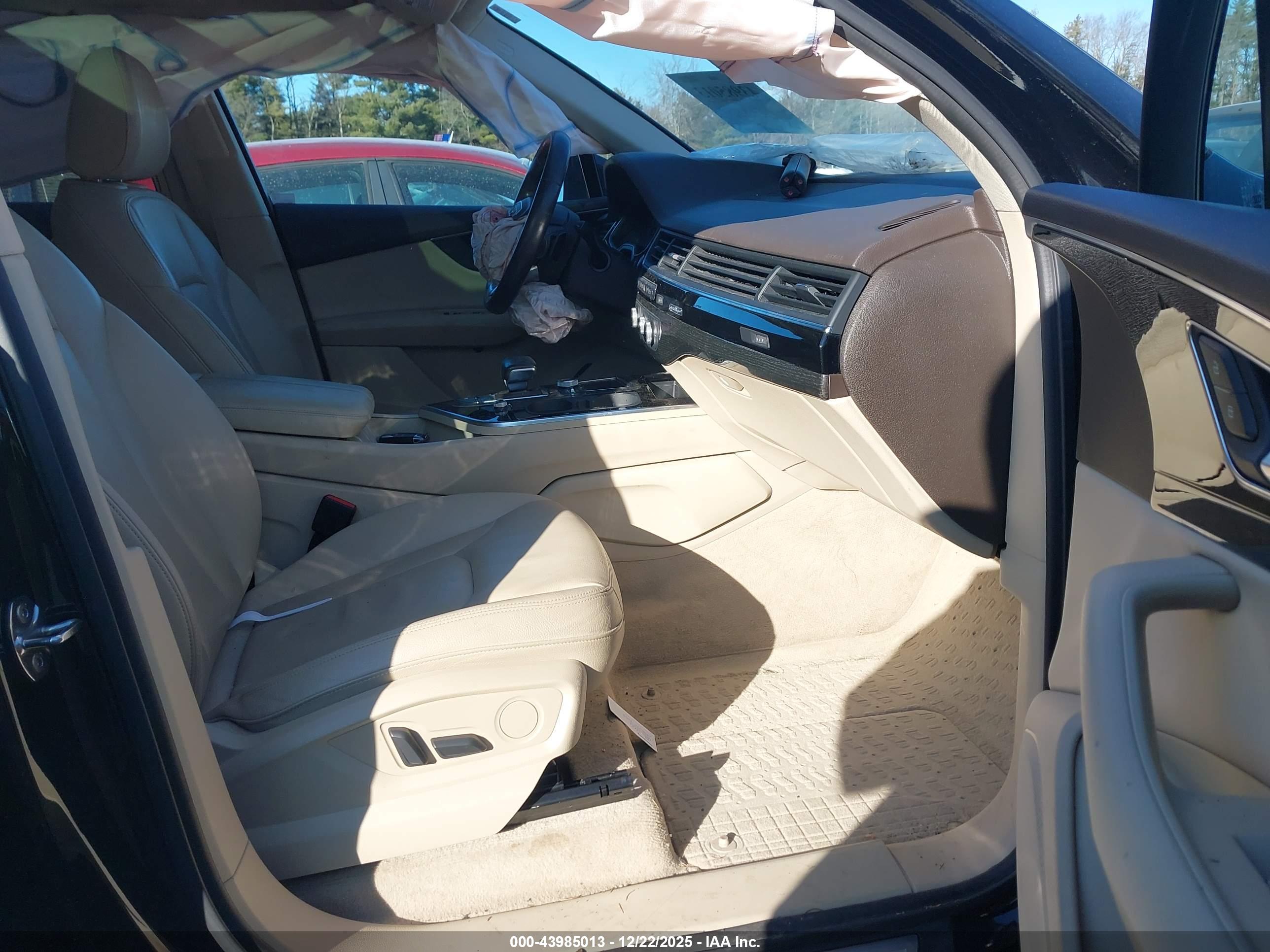 AUDI Q7 image 5