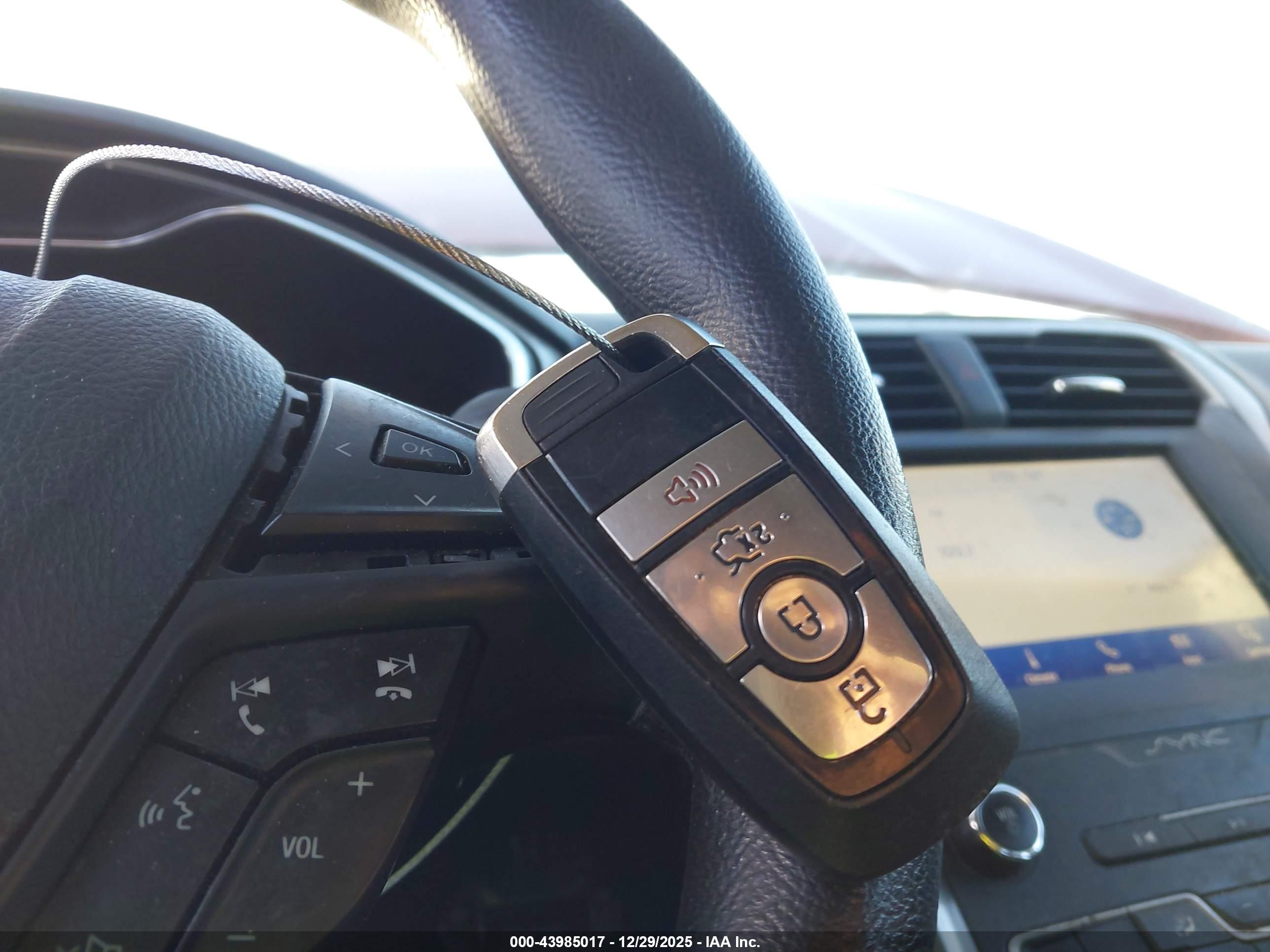 FORD FUSION image 11