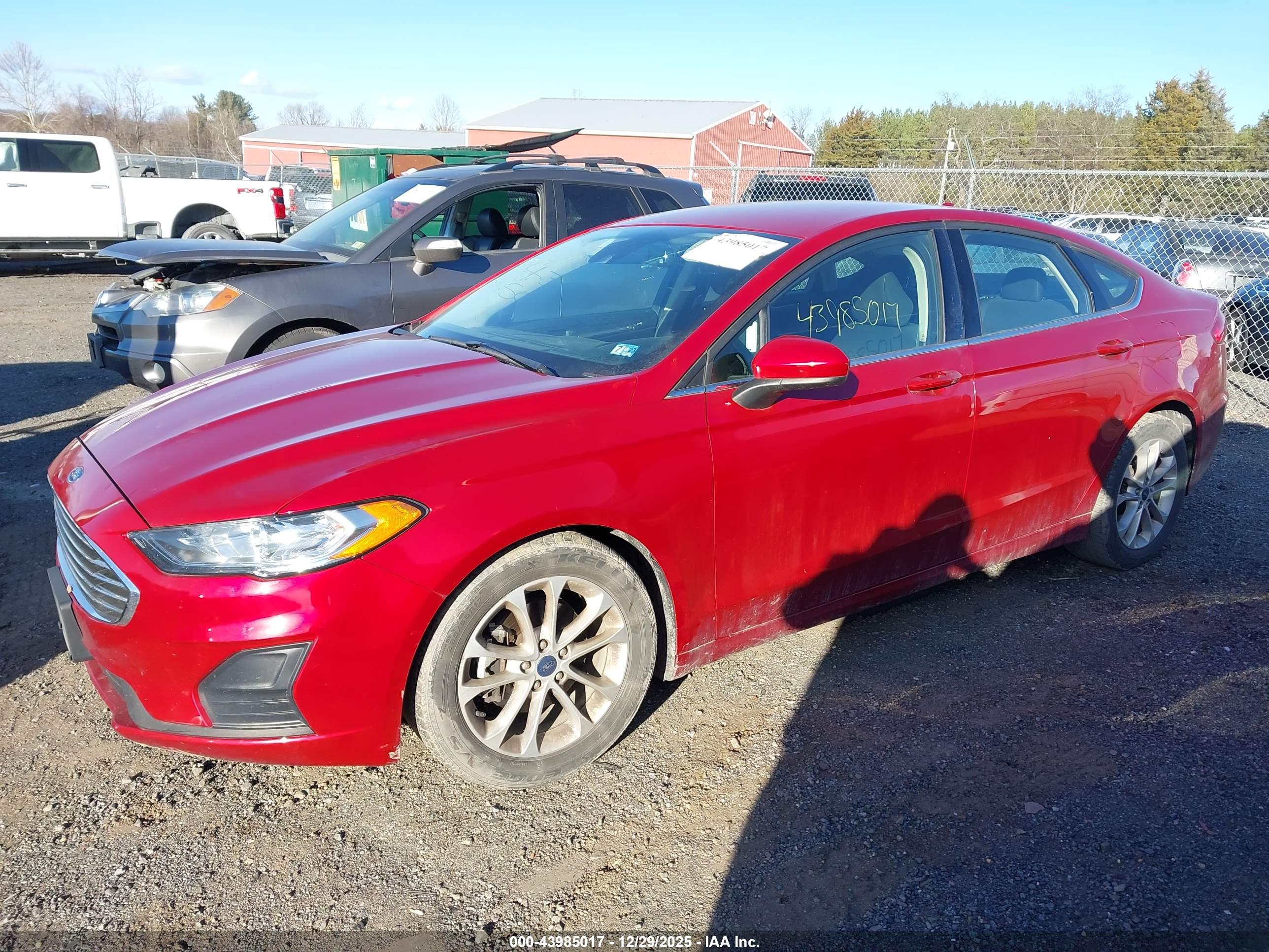 FORD FUSION image 2