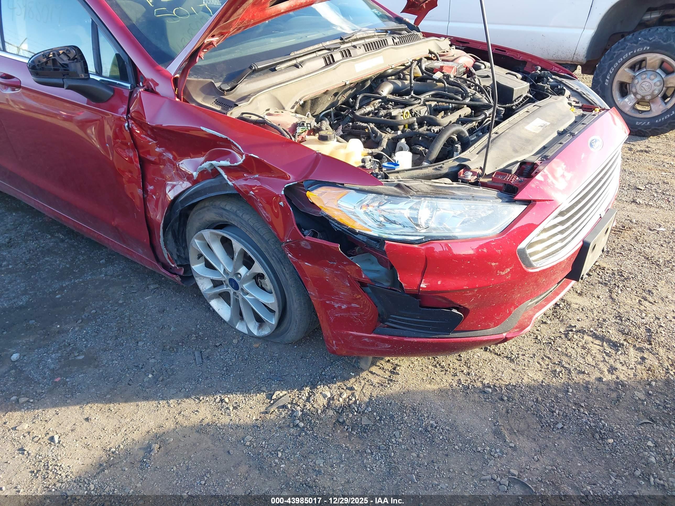 FORD FUSION image 6