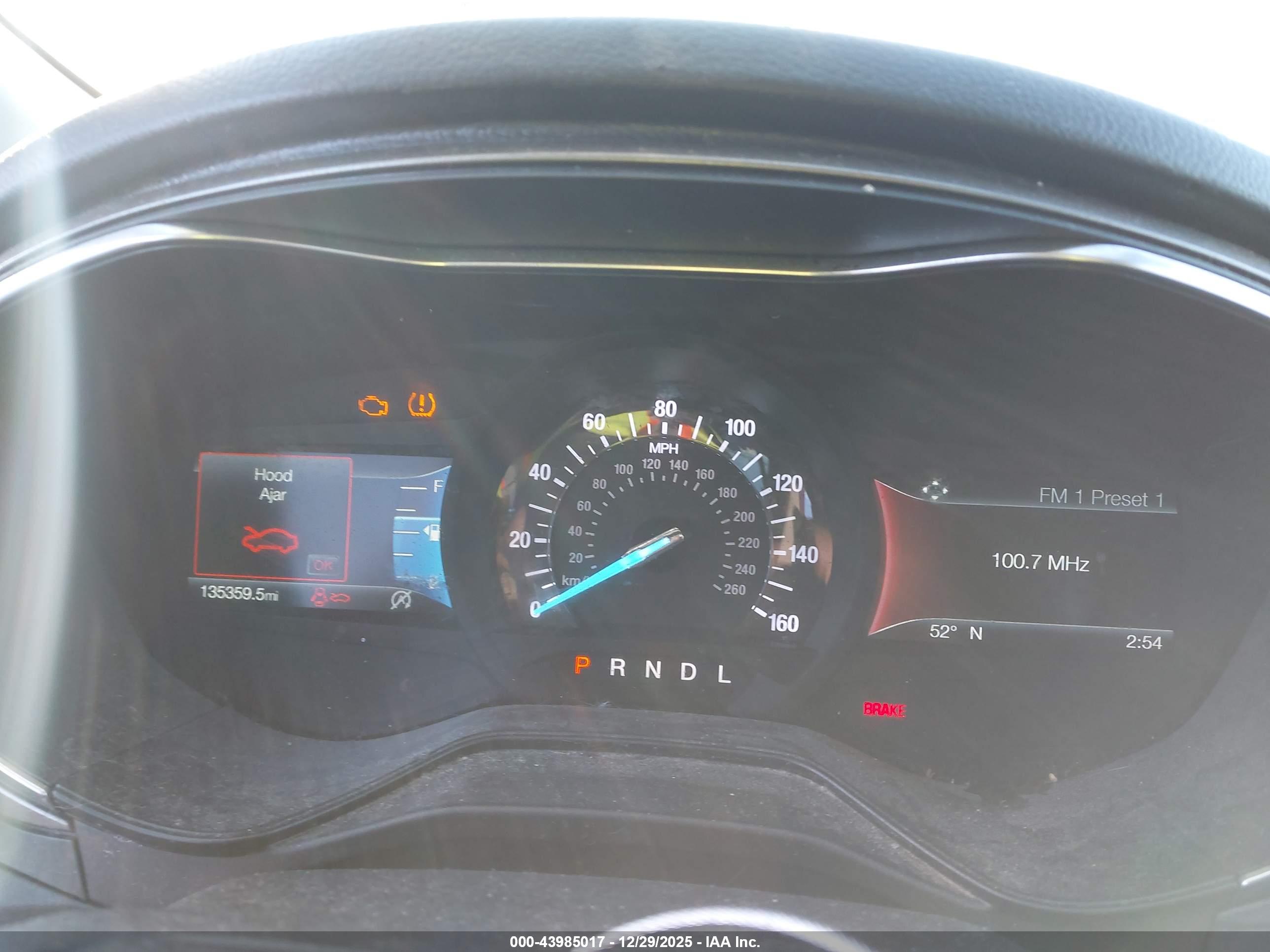 FORD FUSION image 7