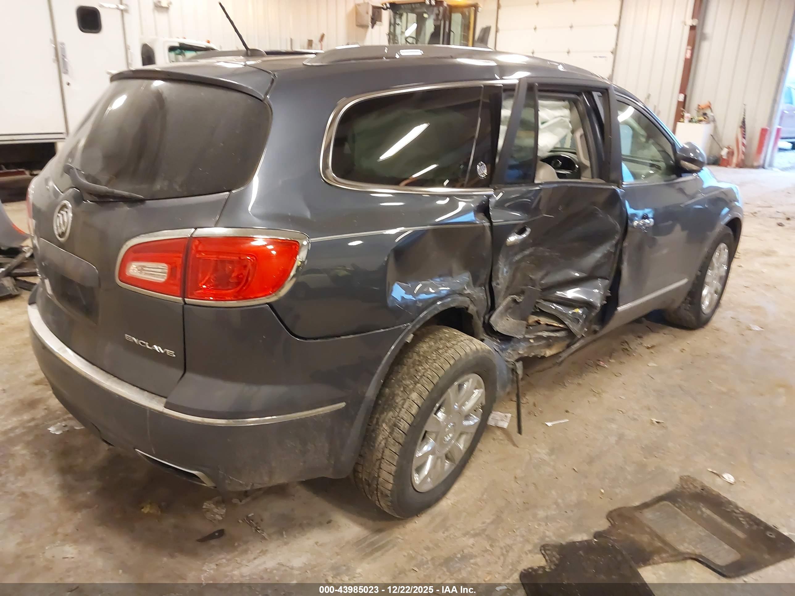 BUICK ENCLAVE image 4