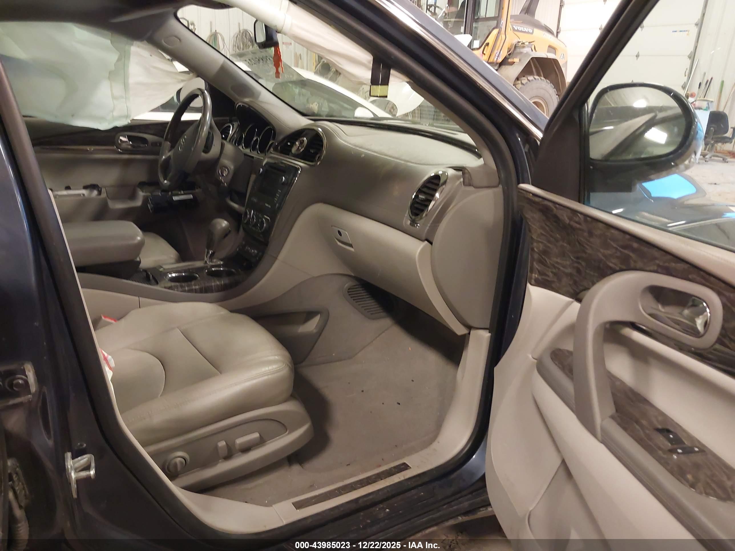 BUICK ENCLAVE image 5