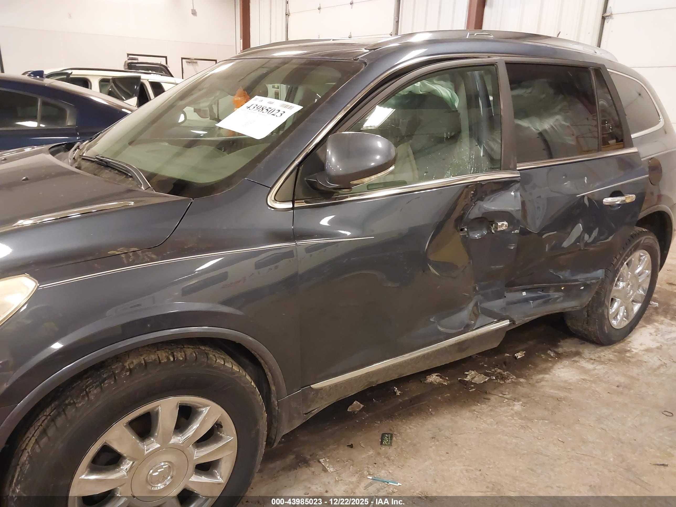 BUICK ENCLAVE image 6