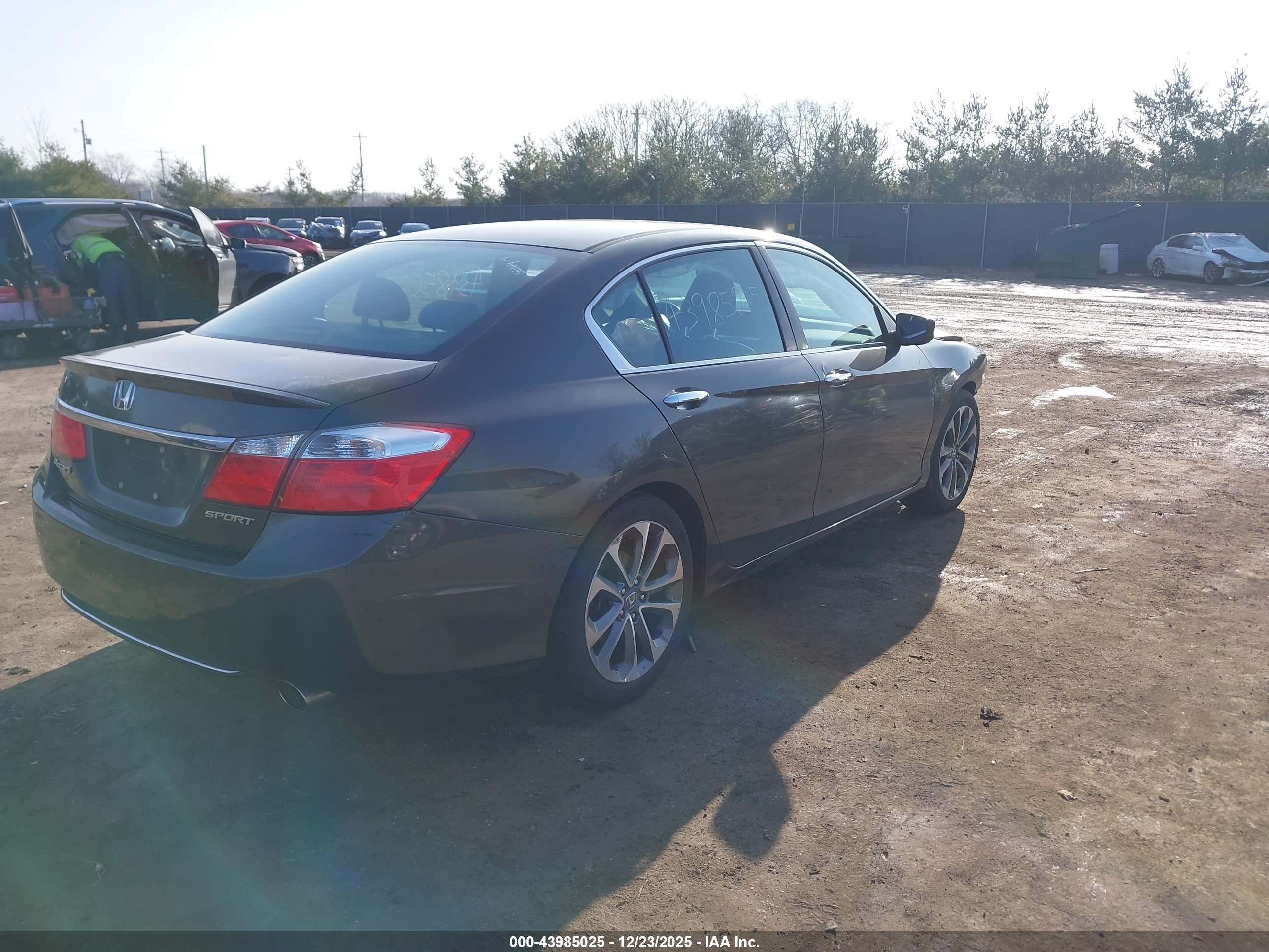 HONDA ACCORD image 4